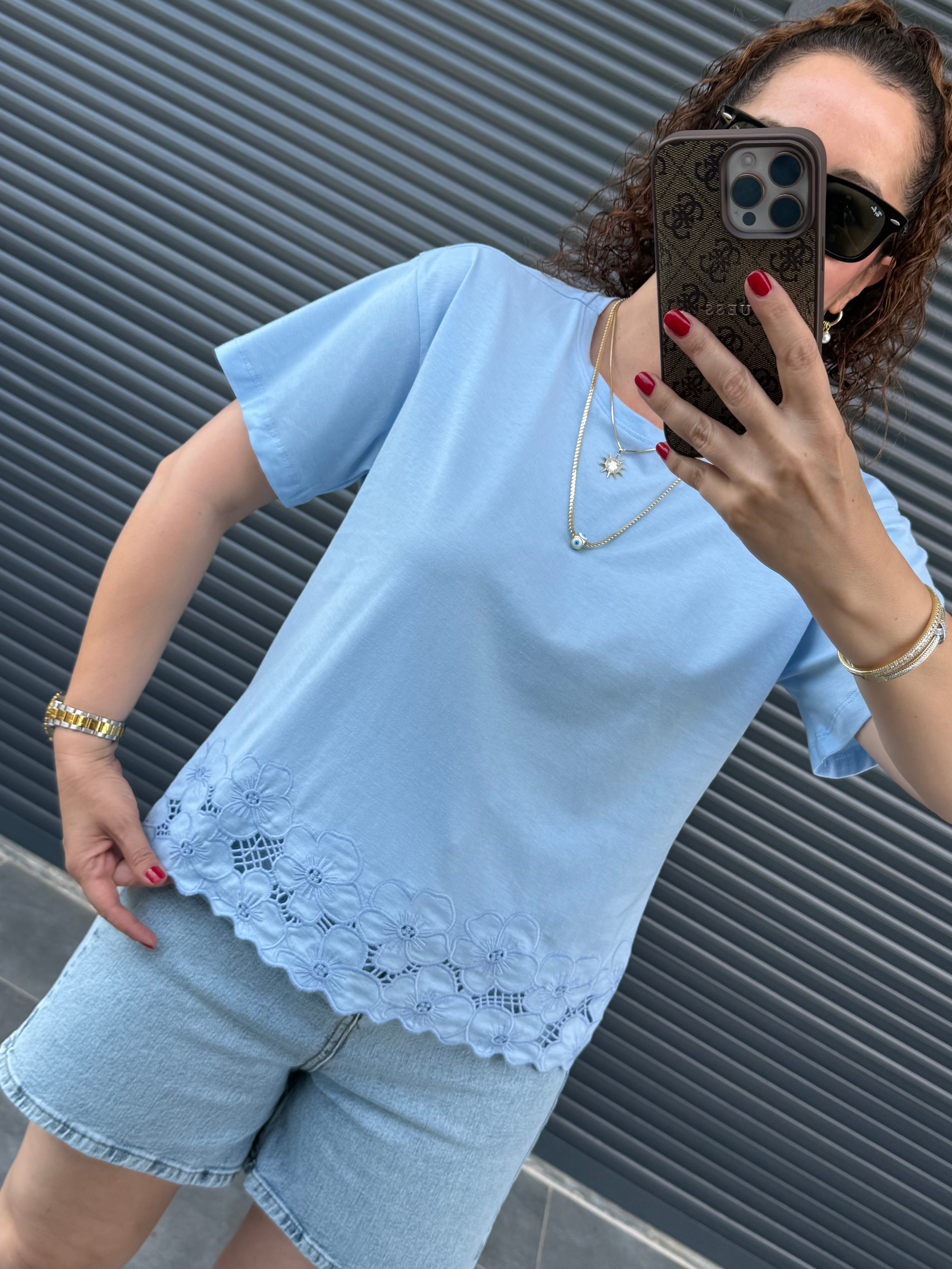 Premium Çiçek Güpür Detaylı T-shirt Mavi