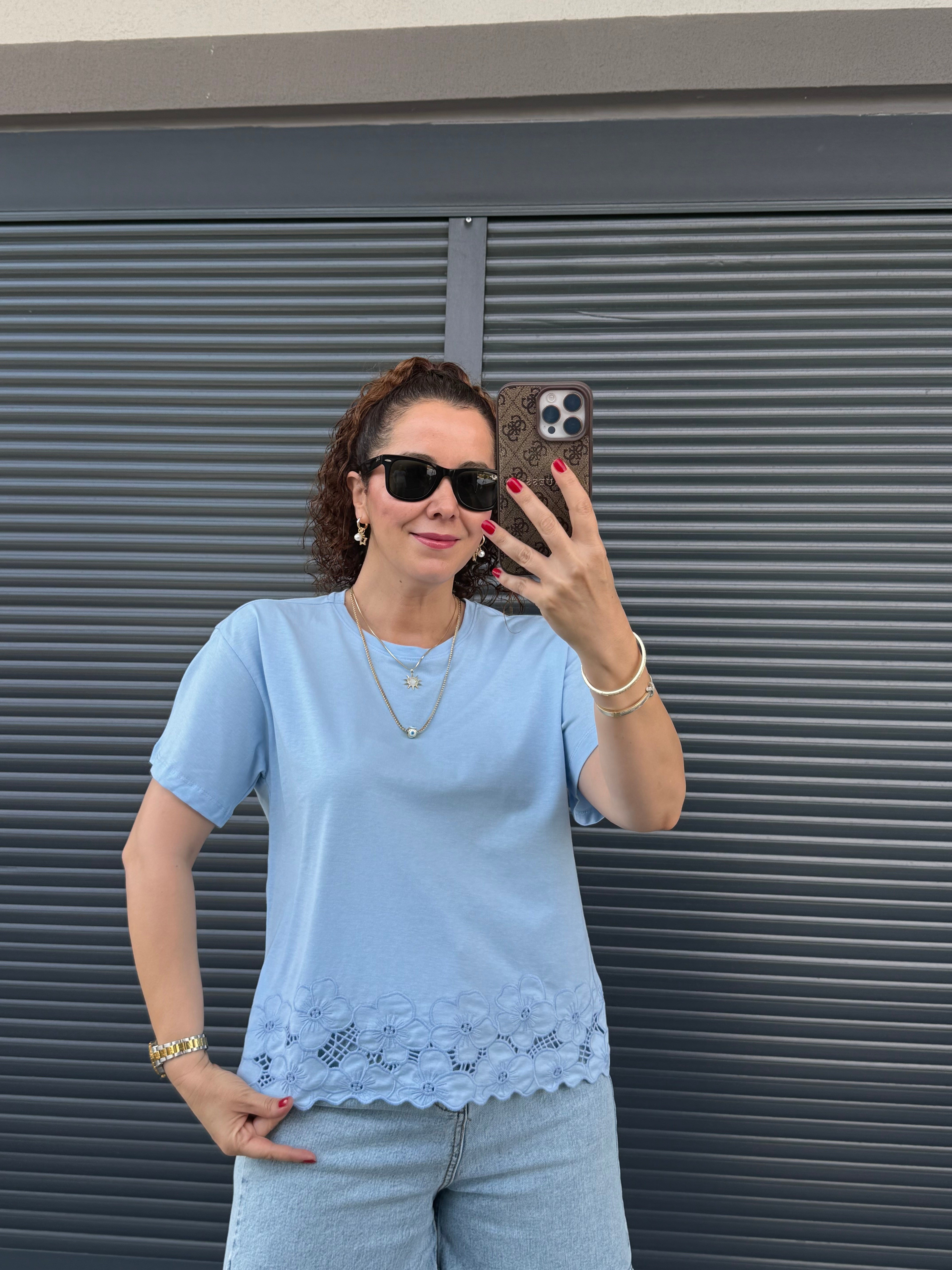 Premium Çiçek Güpür Detaylı T-shirt Mavi