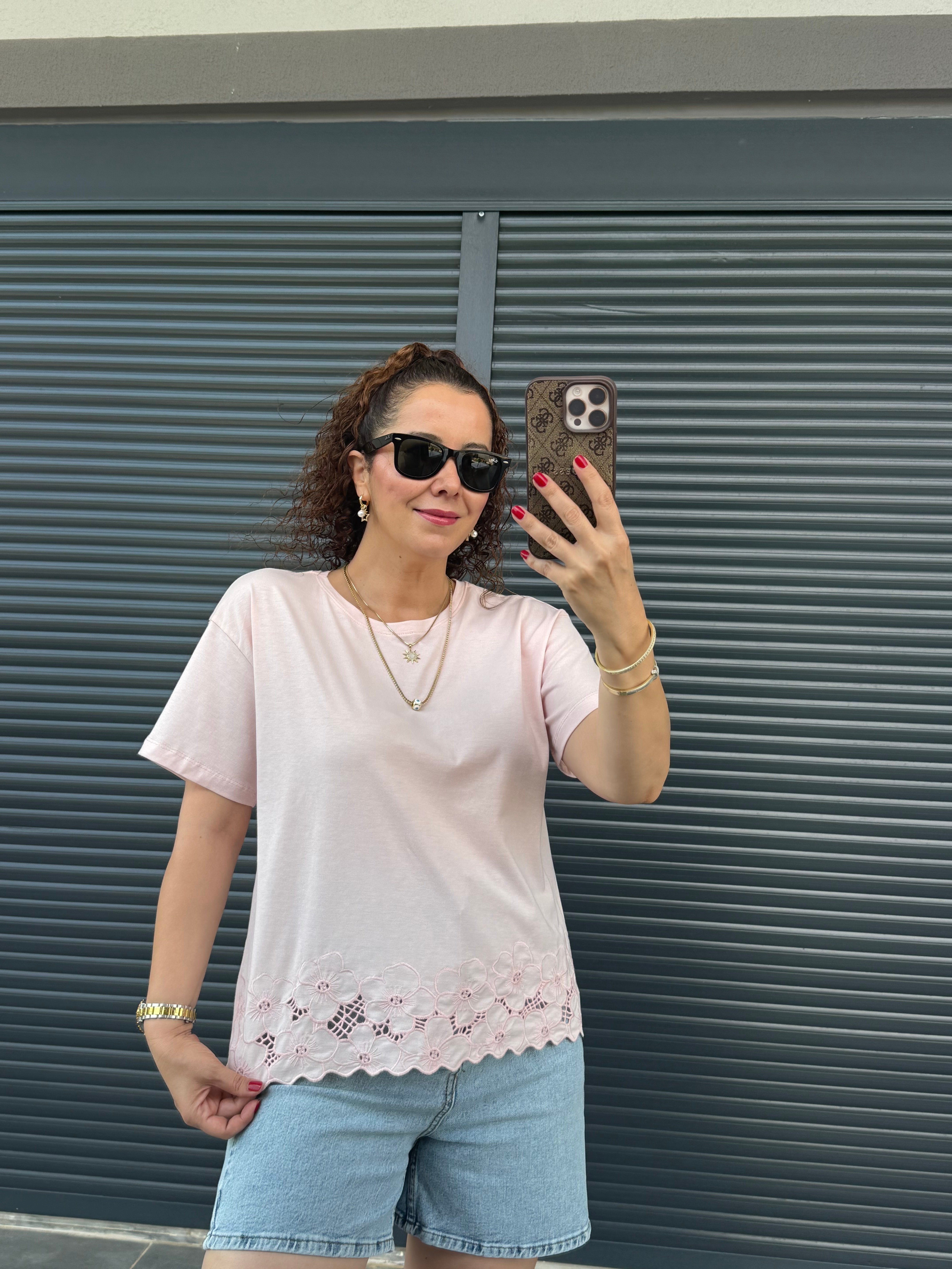 Premium Çiçek Güpür Detaylı T-shirt Pembe