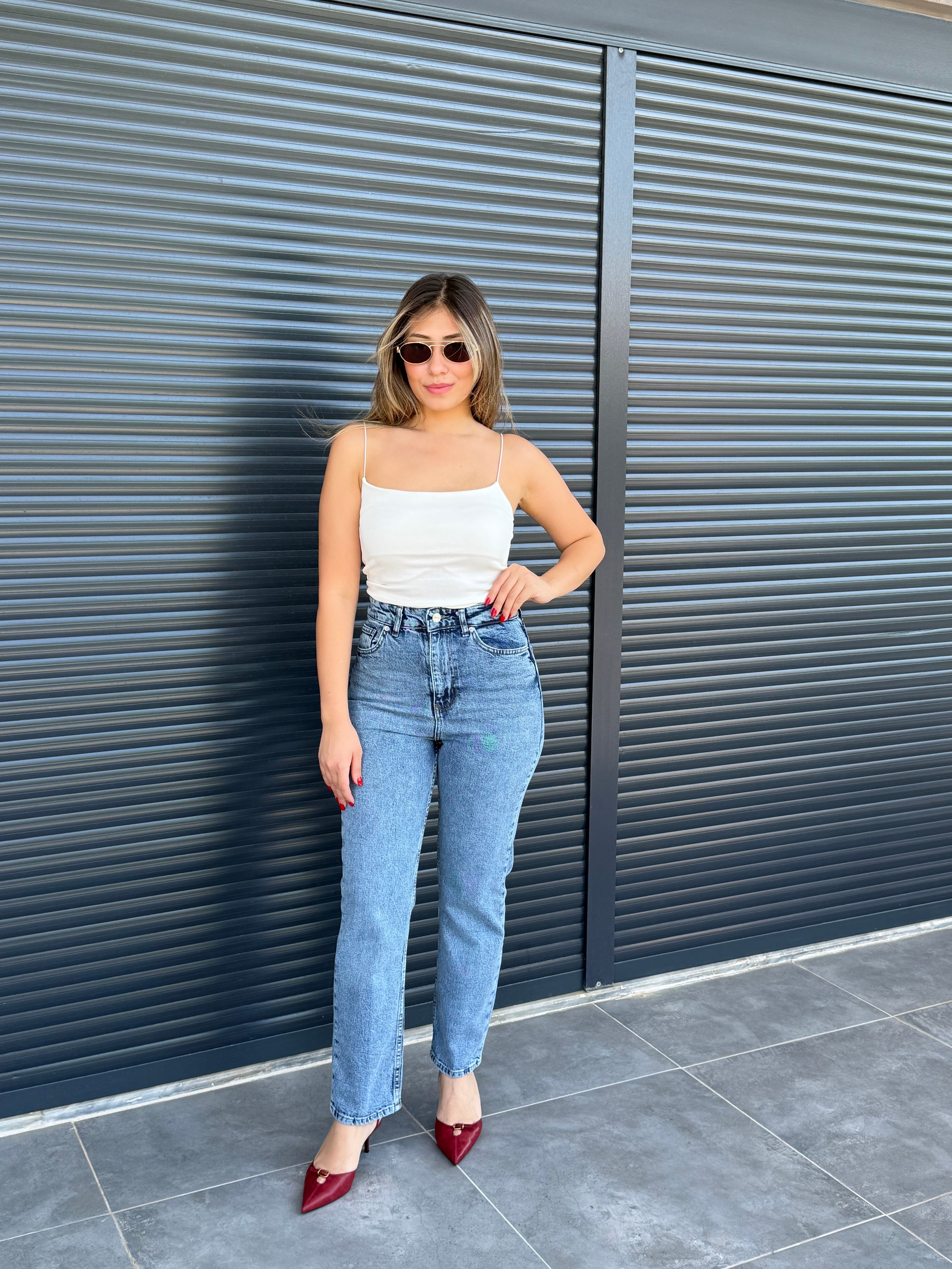 Premium Kalem Paça Toparlayıcı Boy Fit Jean Orta Mavi