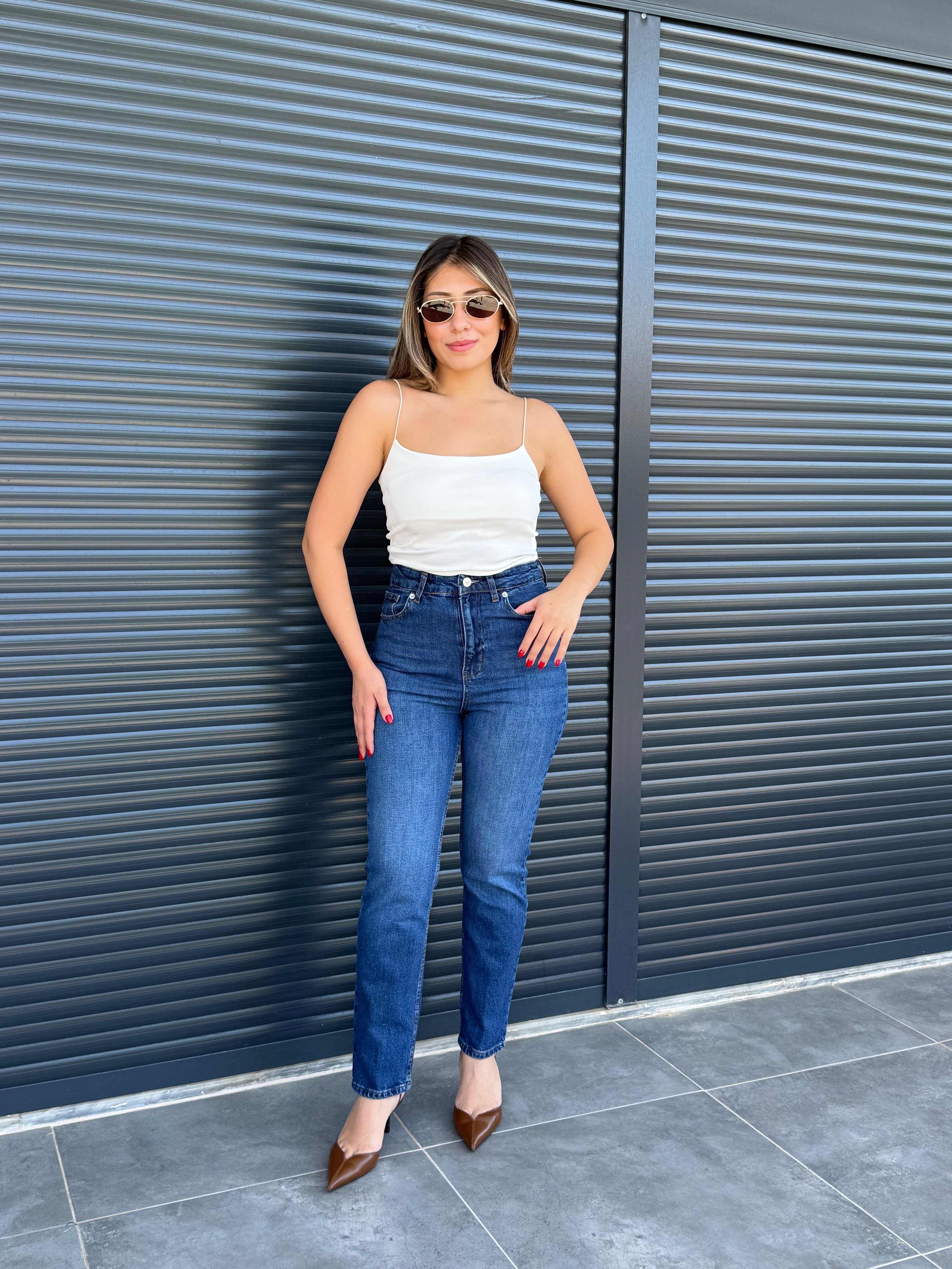 Premium Kalem Paça Toparlayıcı Boy Fit Jean Koyu Mavi