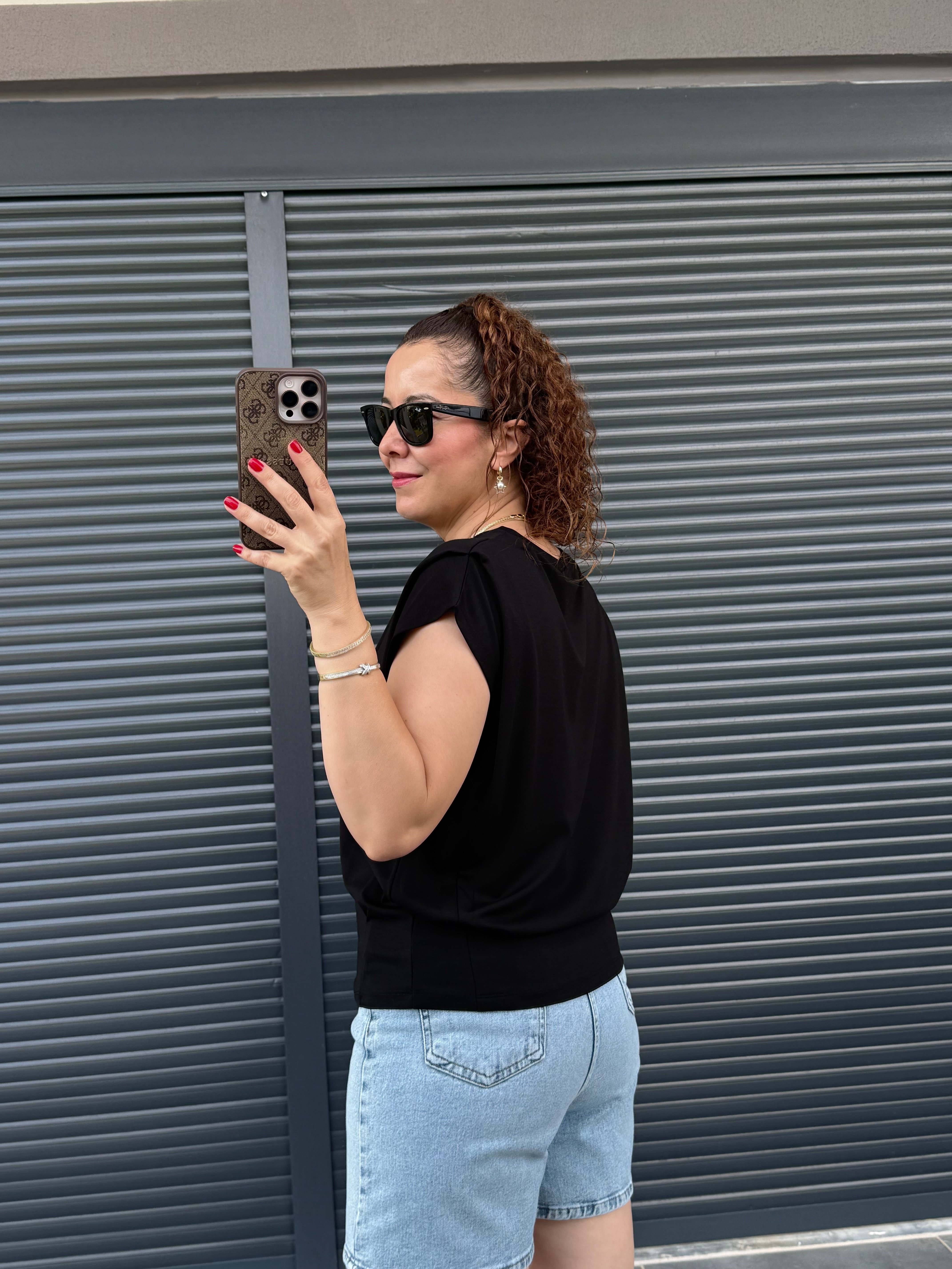 Premium Omuz Detaylı Tasarım T-shirt Siyah