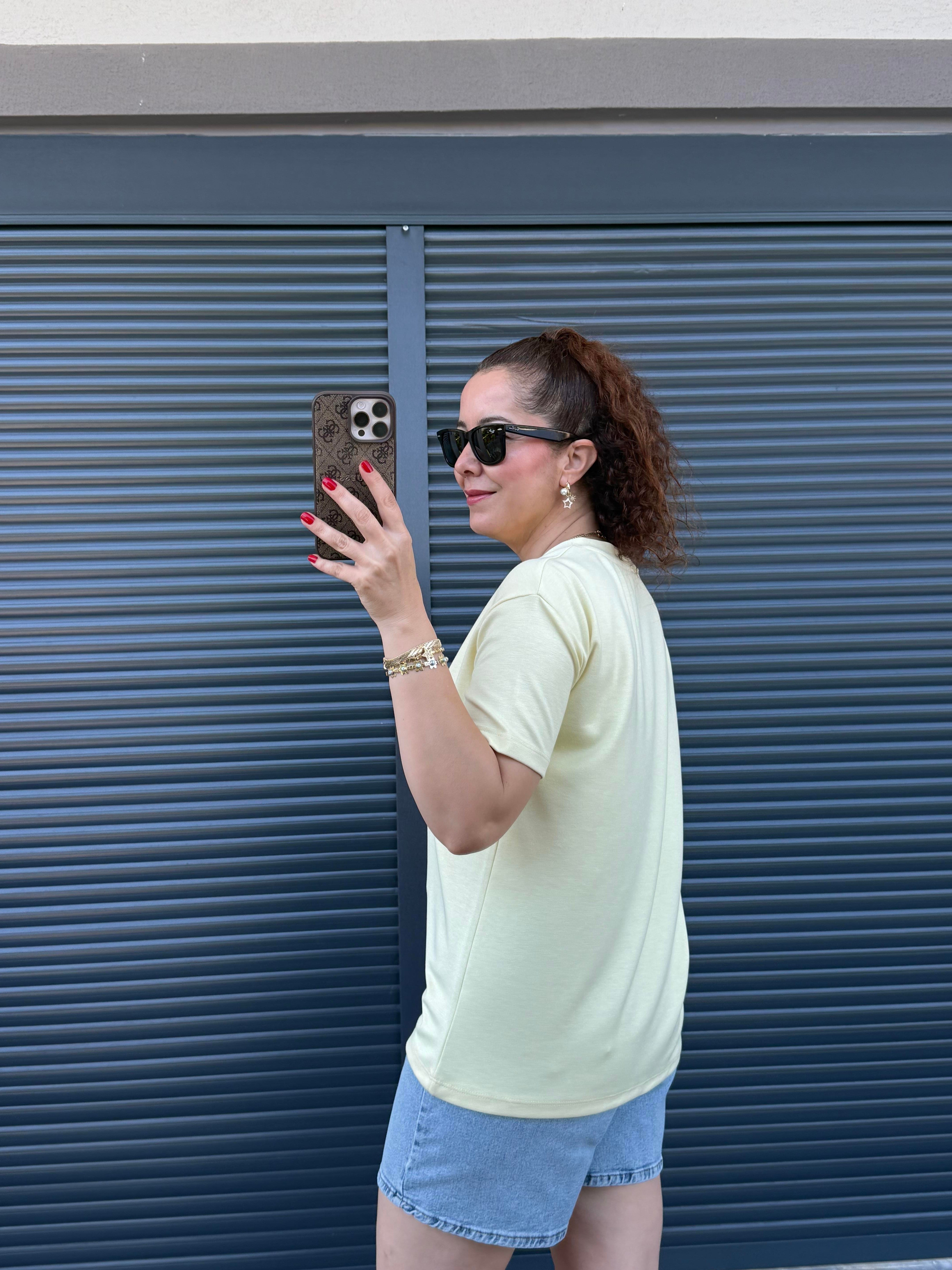 V Yaka Modal Kumaş T-shirt Sarı 
