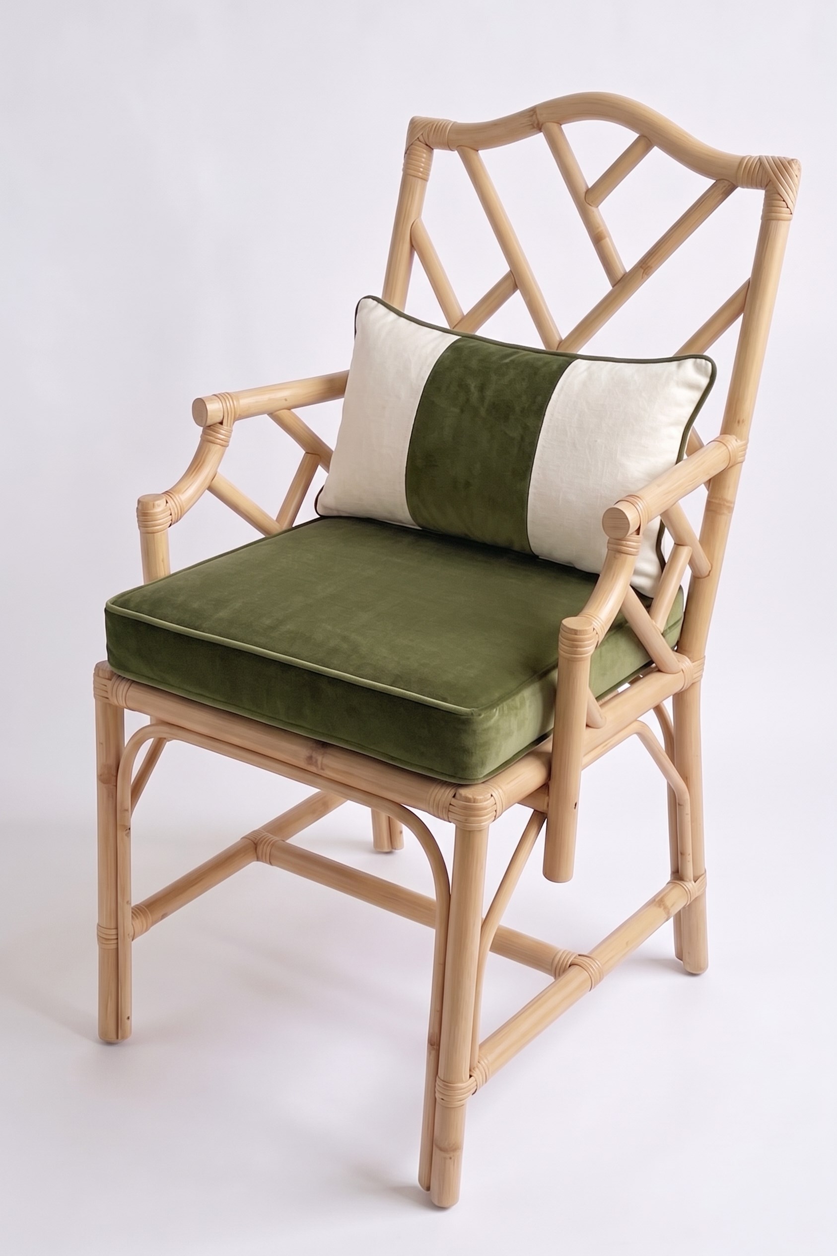 Classy Rattan Berjer