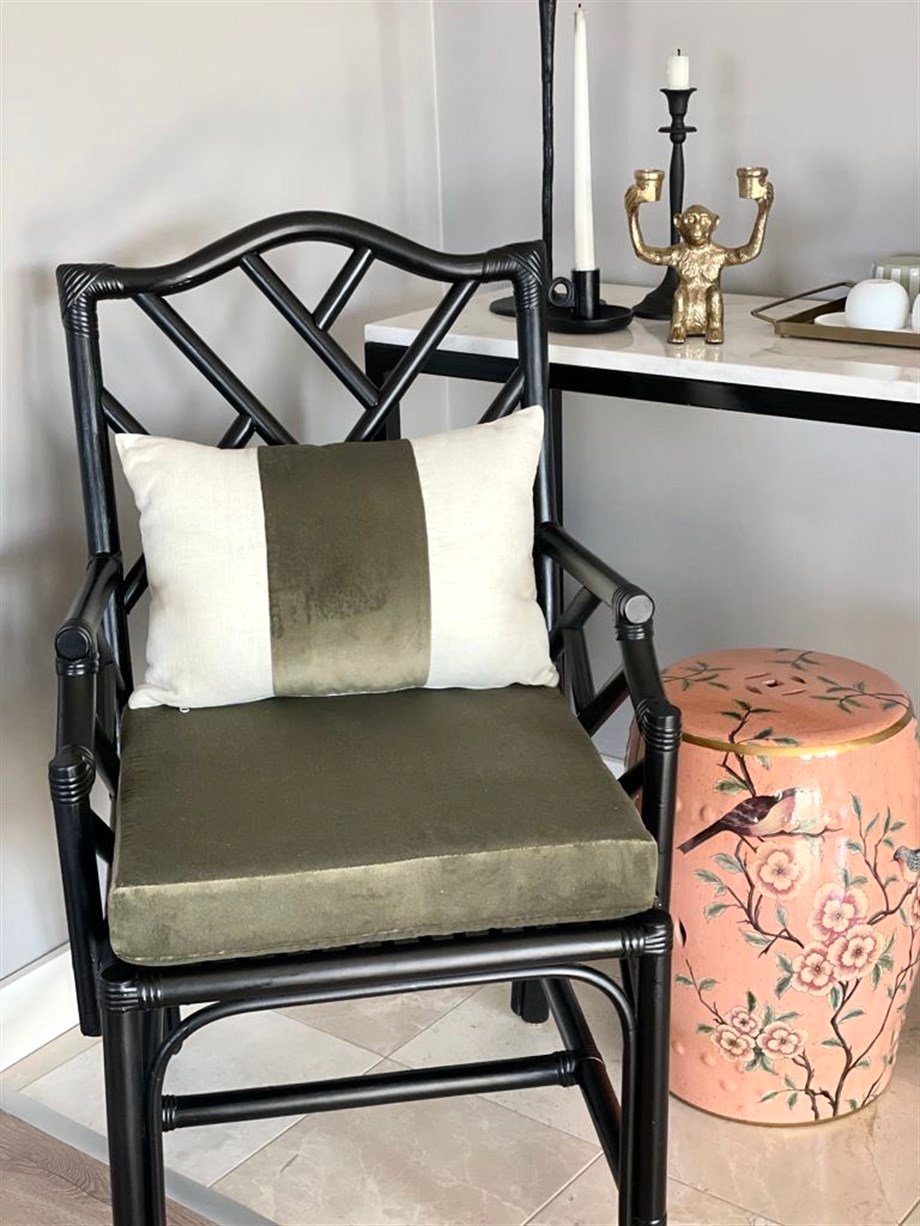 Classy Rattan Berjer