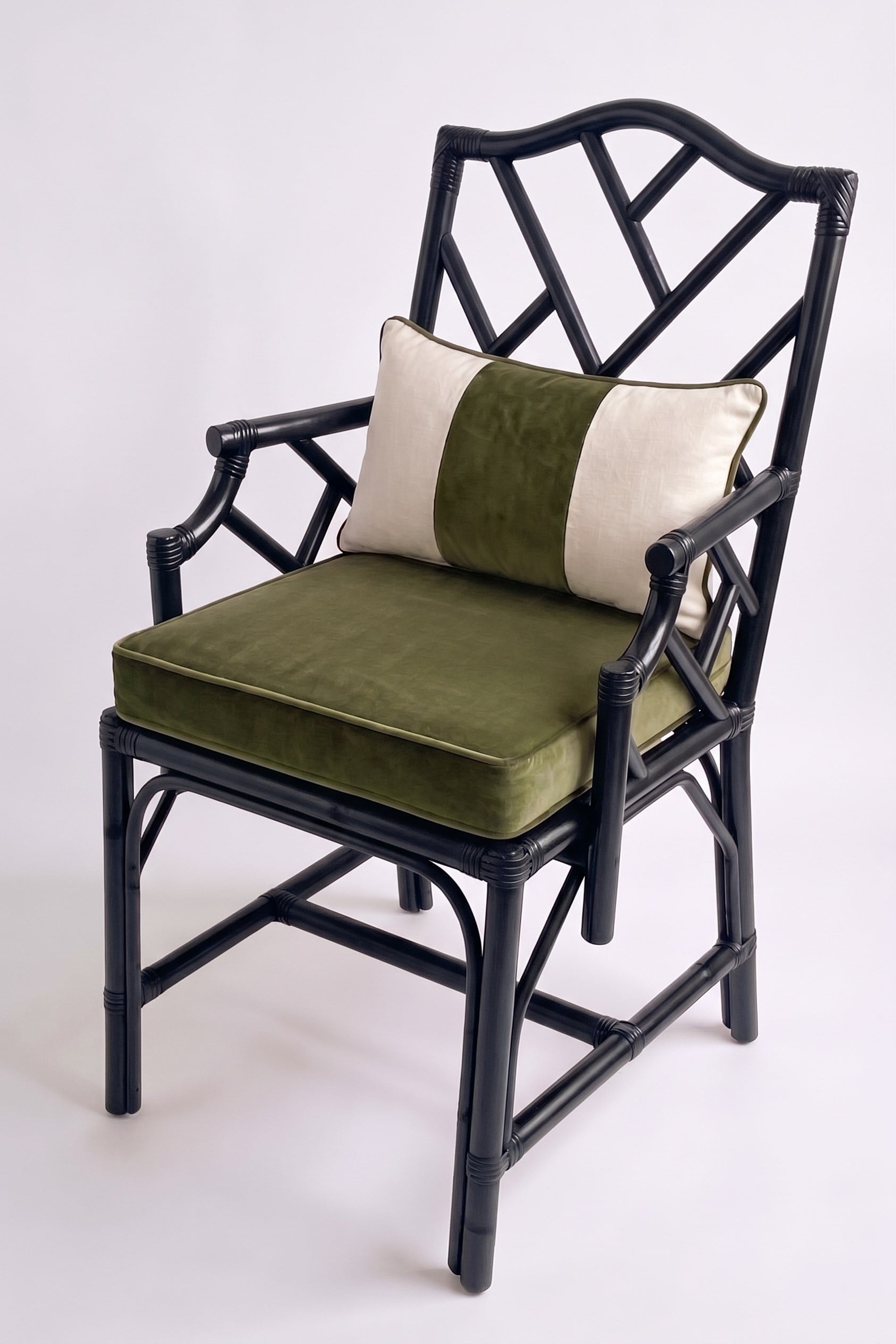 Classy Rattan Berjer