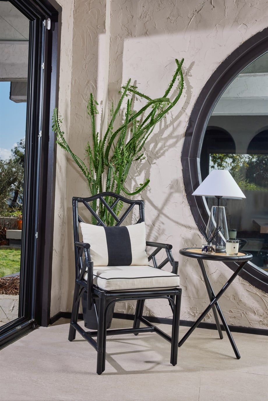 Classy Rattan Berjer