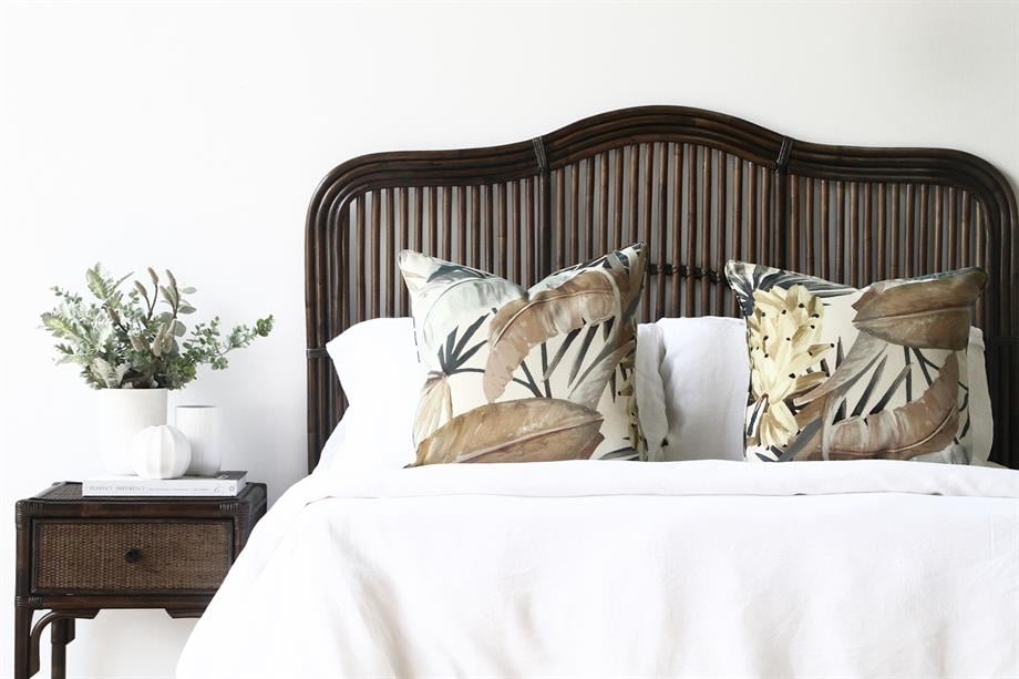 Çubuklu Rattan Yatakbaşı