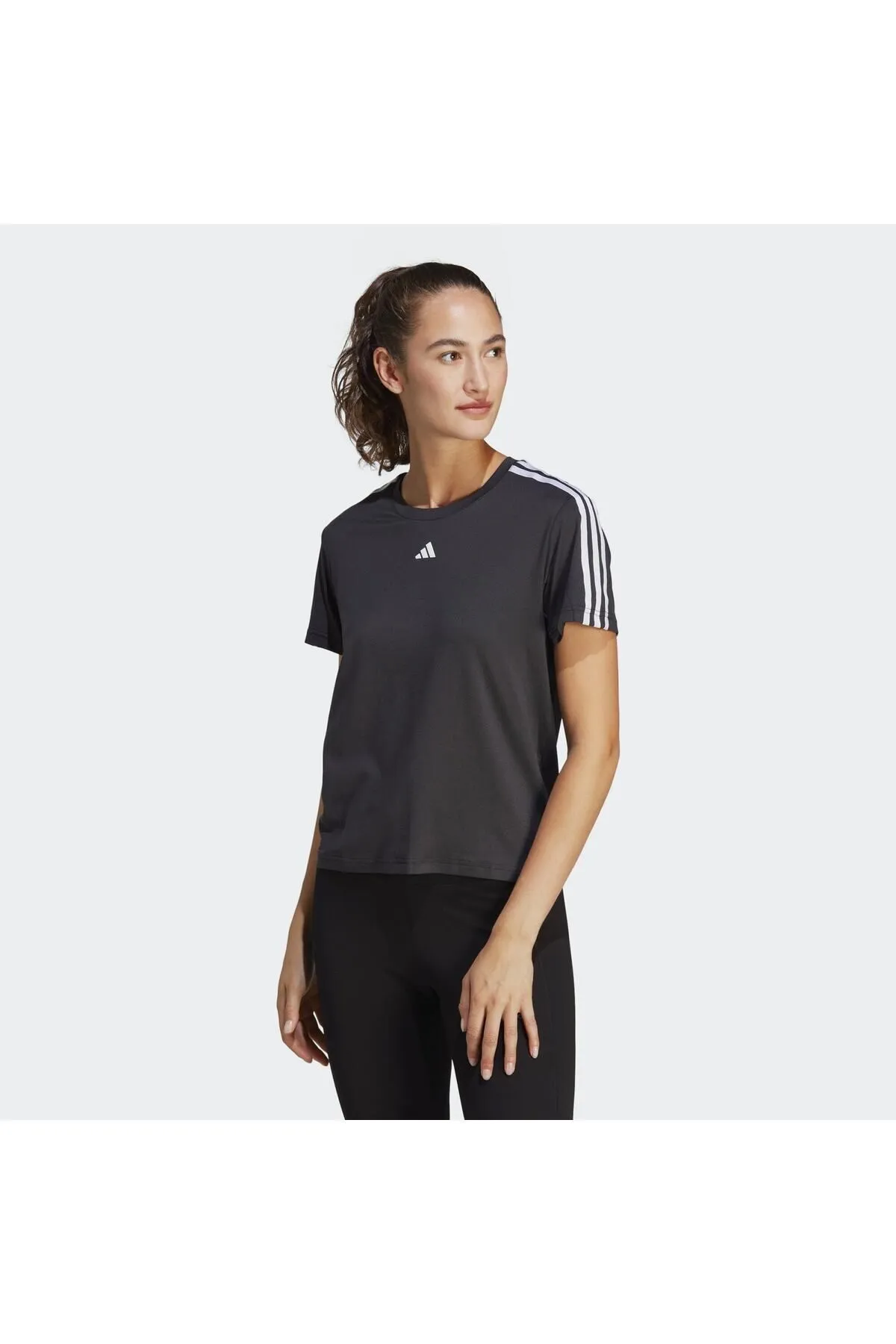 ADİDAS KADIN TR-ES 3S T BLACK/WHITE IC5039 BLACK23YIC5039KAD-00011adidas