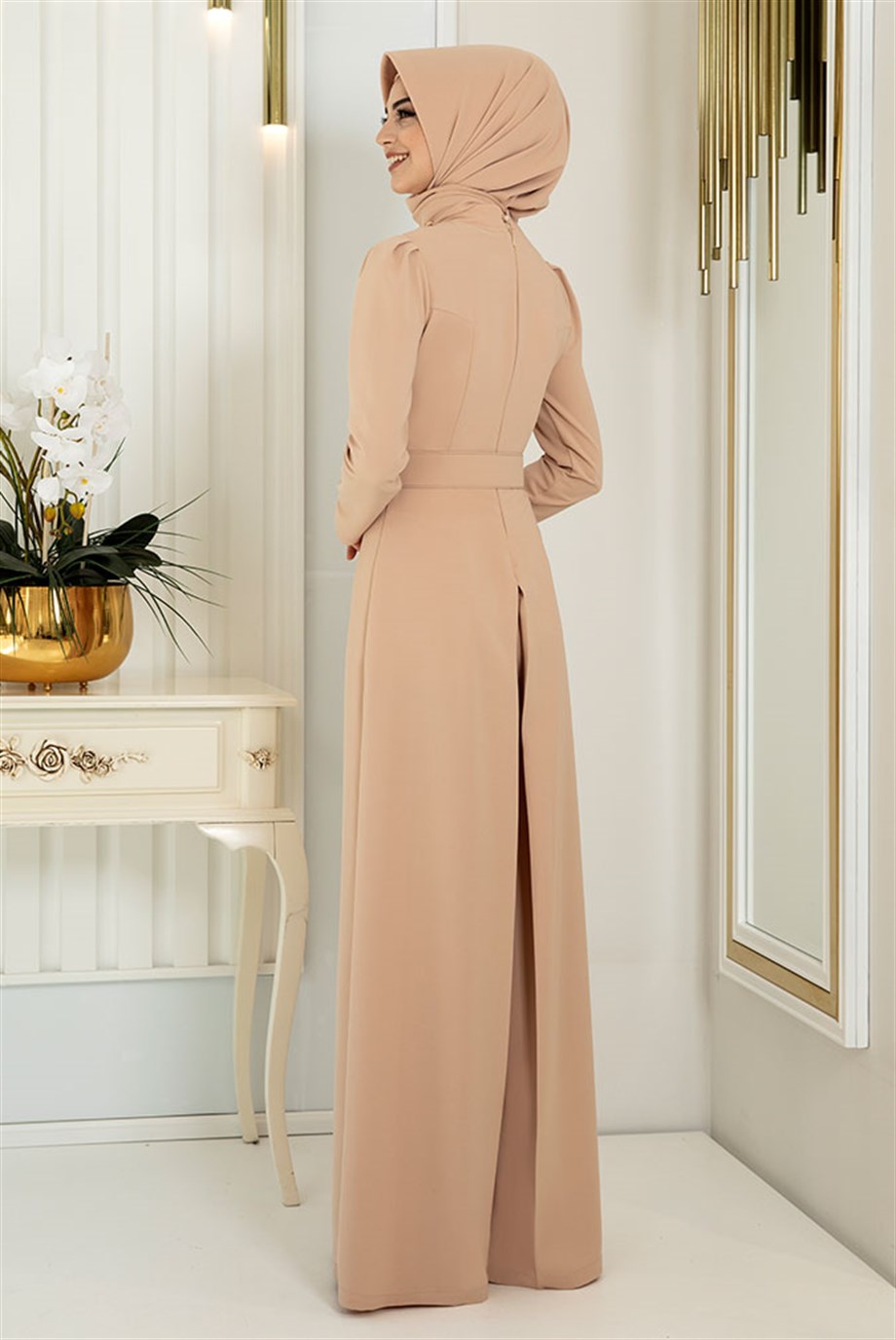 Pınar Şems Ceyda Tulum Camel