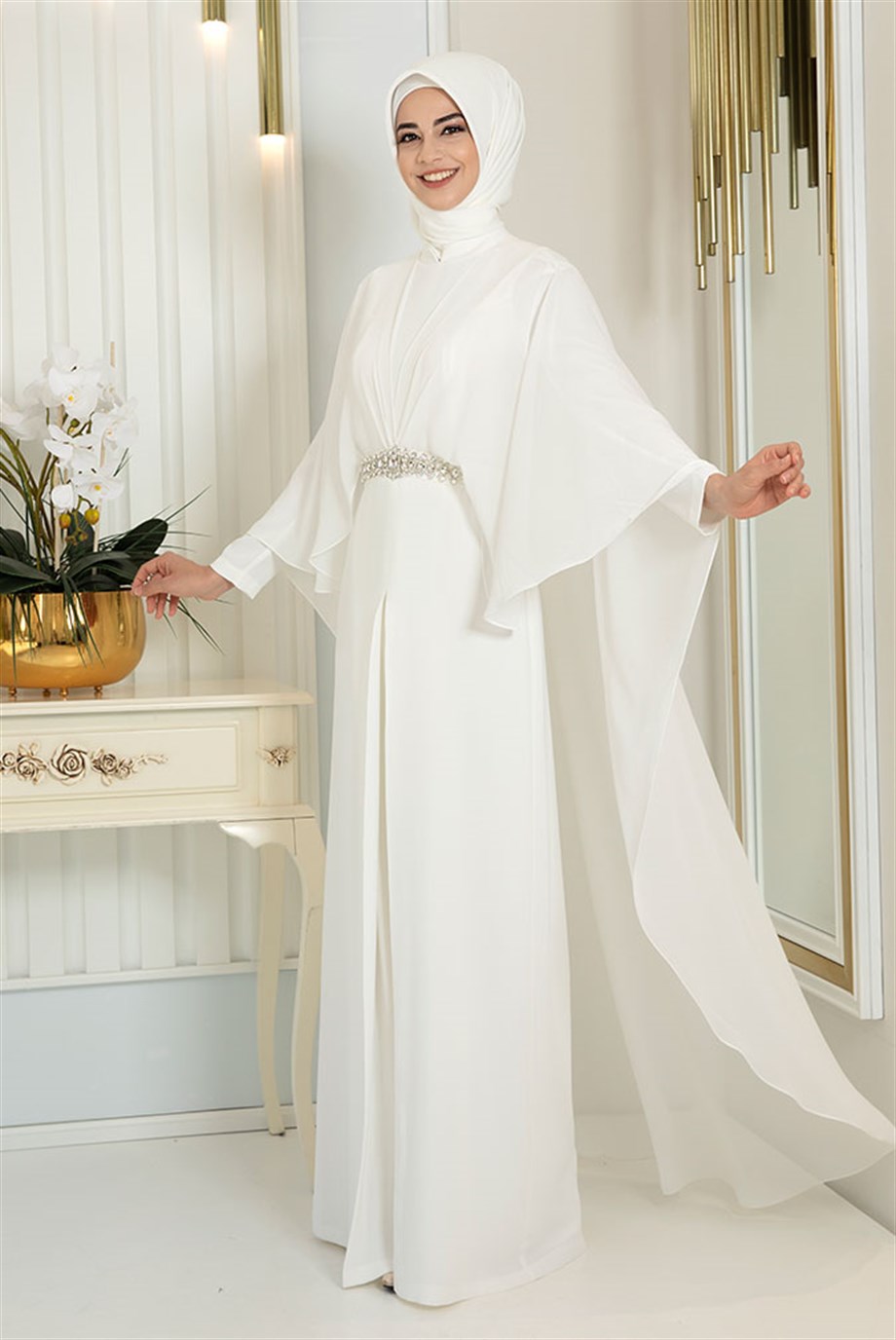 Pınar Şems Ceyda Tulum Ekru