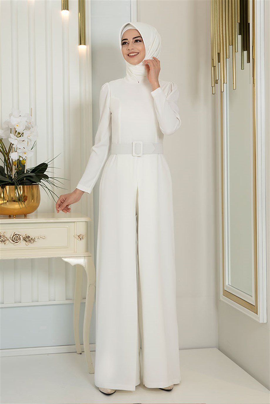 Pınar Şems Ceyda Tulum Ekru