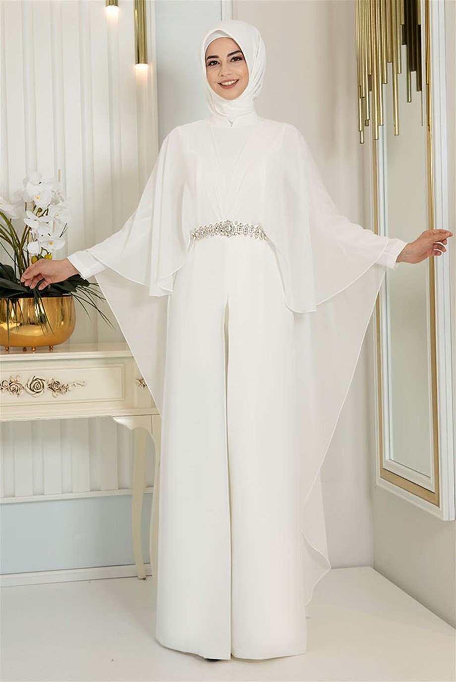 Pınar Şems Ceyda Tulum Ekru