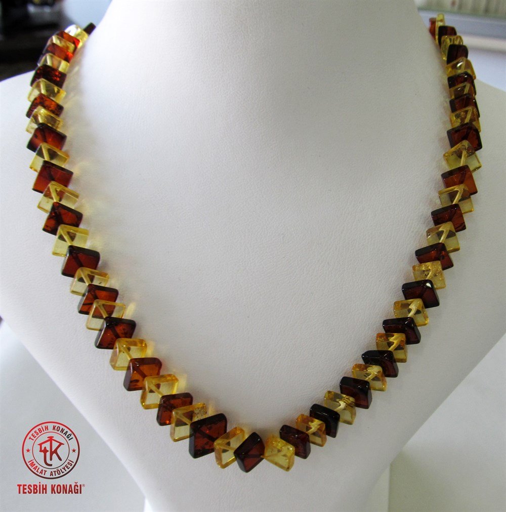 Damla Kehribar Kolye