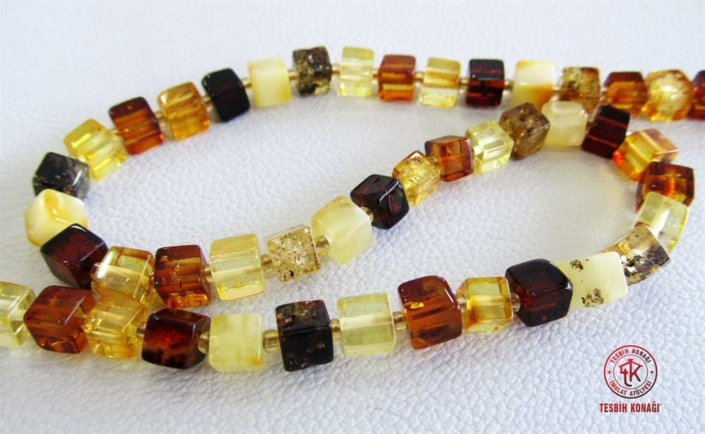 Damla Kehribar Kolye