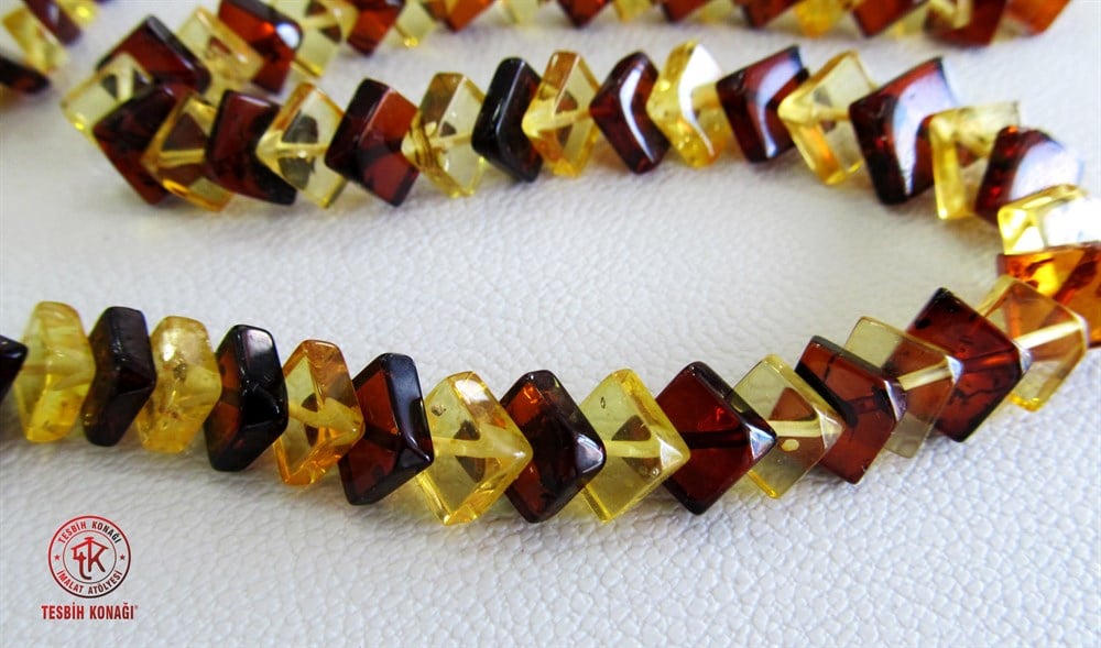 Damla Kehribar Kolye