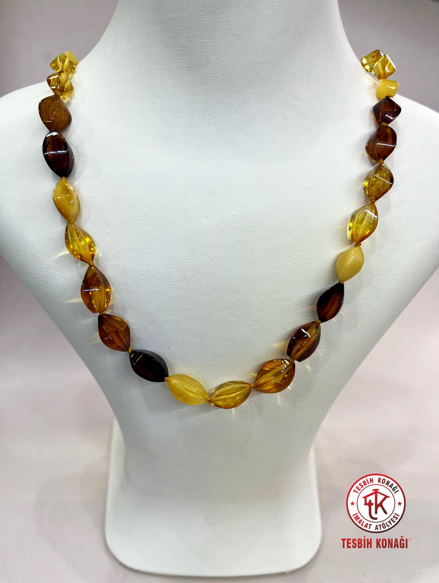 Damla Kehribar Kolye