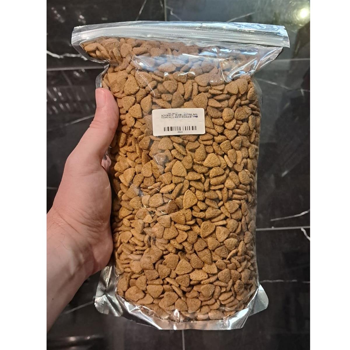 ADVANCE KISIRLAŞTIRILMIŞ SOMONLU KEDİ MAMASI 900 GR8663