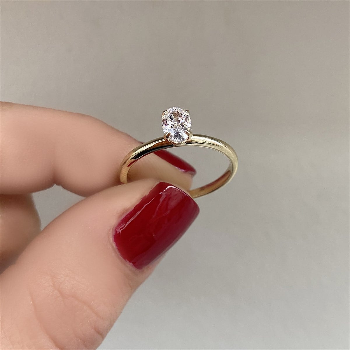 0.50 Karat Gia Sertifikalı Sarı Pırlanta Oval Yüzük F Renk