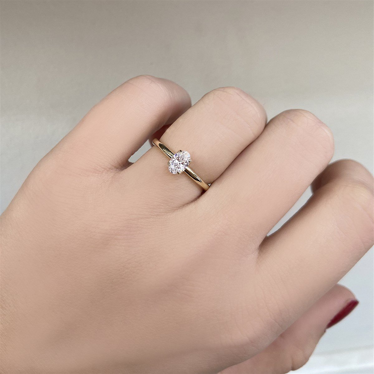 0.50 Karat Gia Sertifikalı Sarı Pırlanta Oval Yüzük F Renk