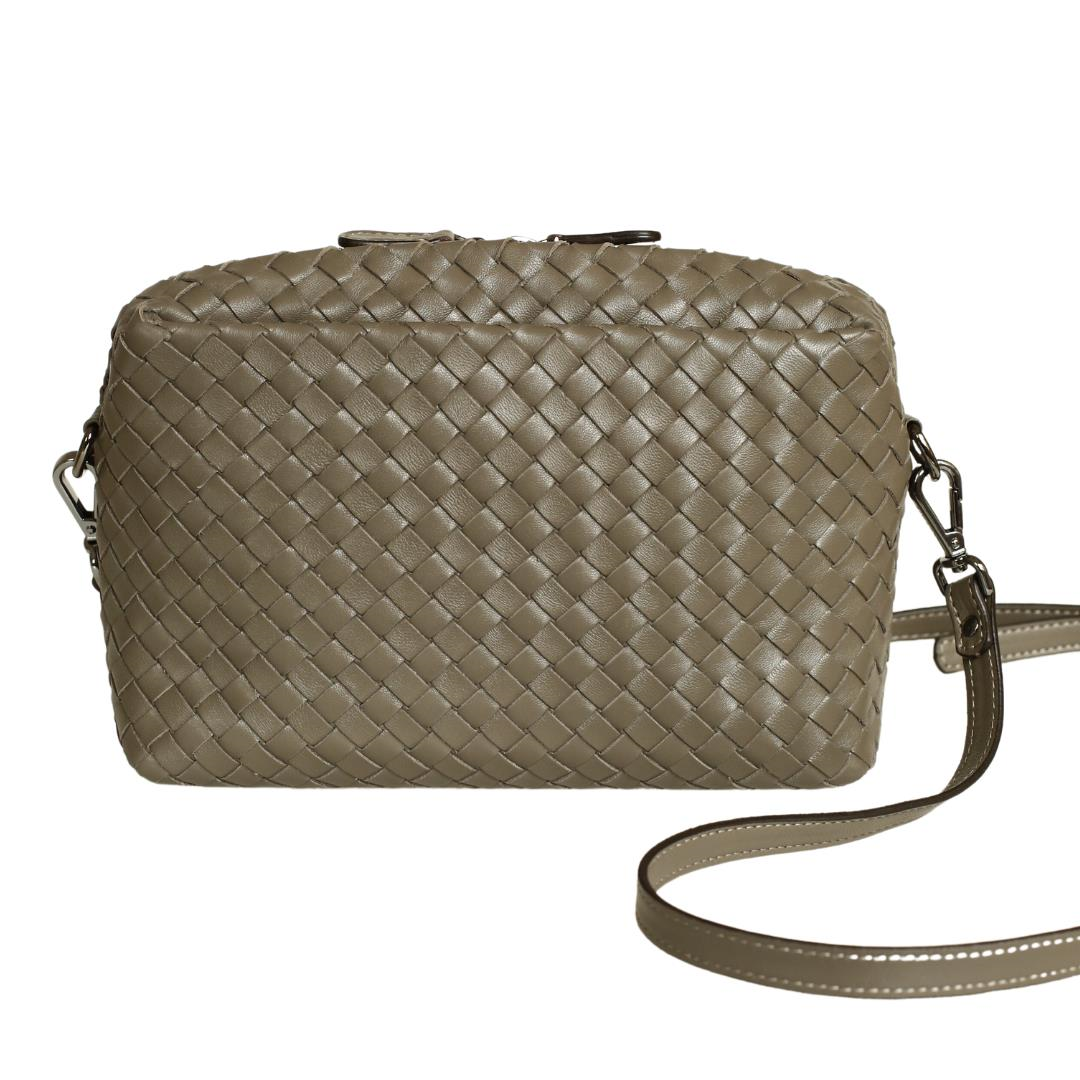 Gri Kadın Çapraz Askılı Çanta