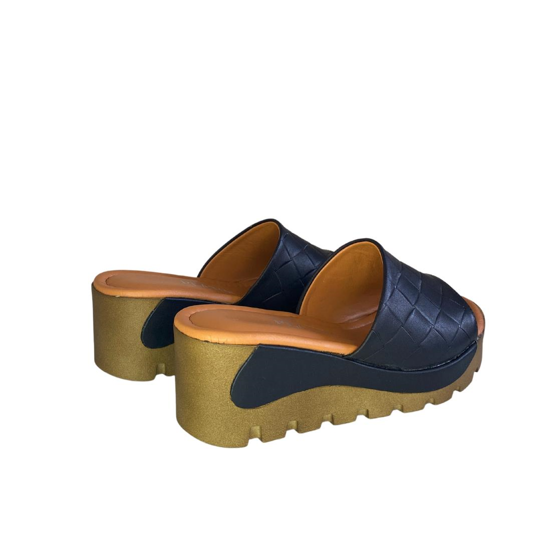 Hakiki Deri Siyah Kadın Örgü Detaylı Terlik