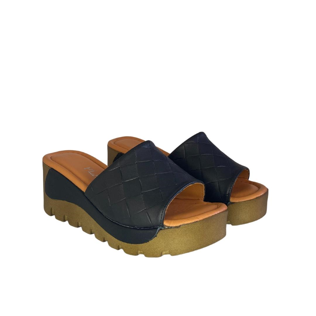 Hakiki Deri Siyah Kadın Örgü Detaylı Terlik