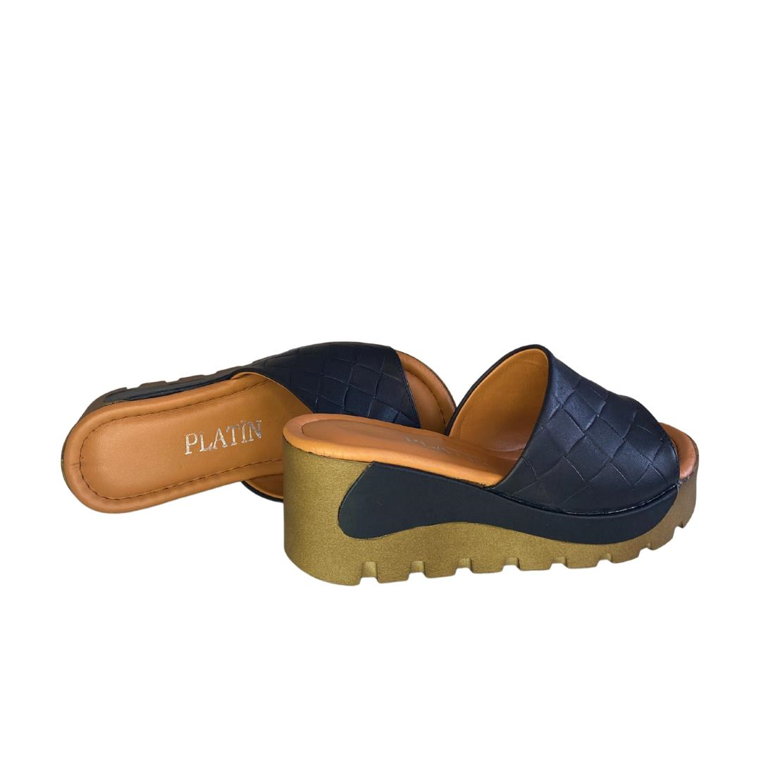 Hakiki Deri Siyah Kadın Örgü Detaylı Terlik