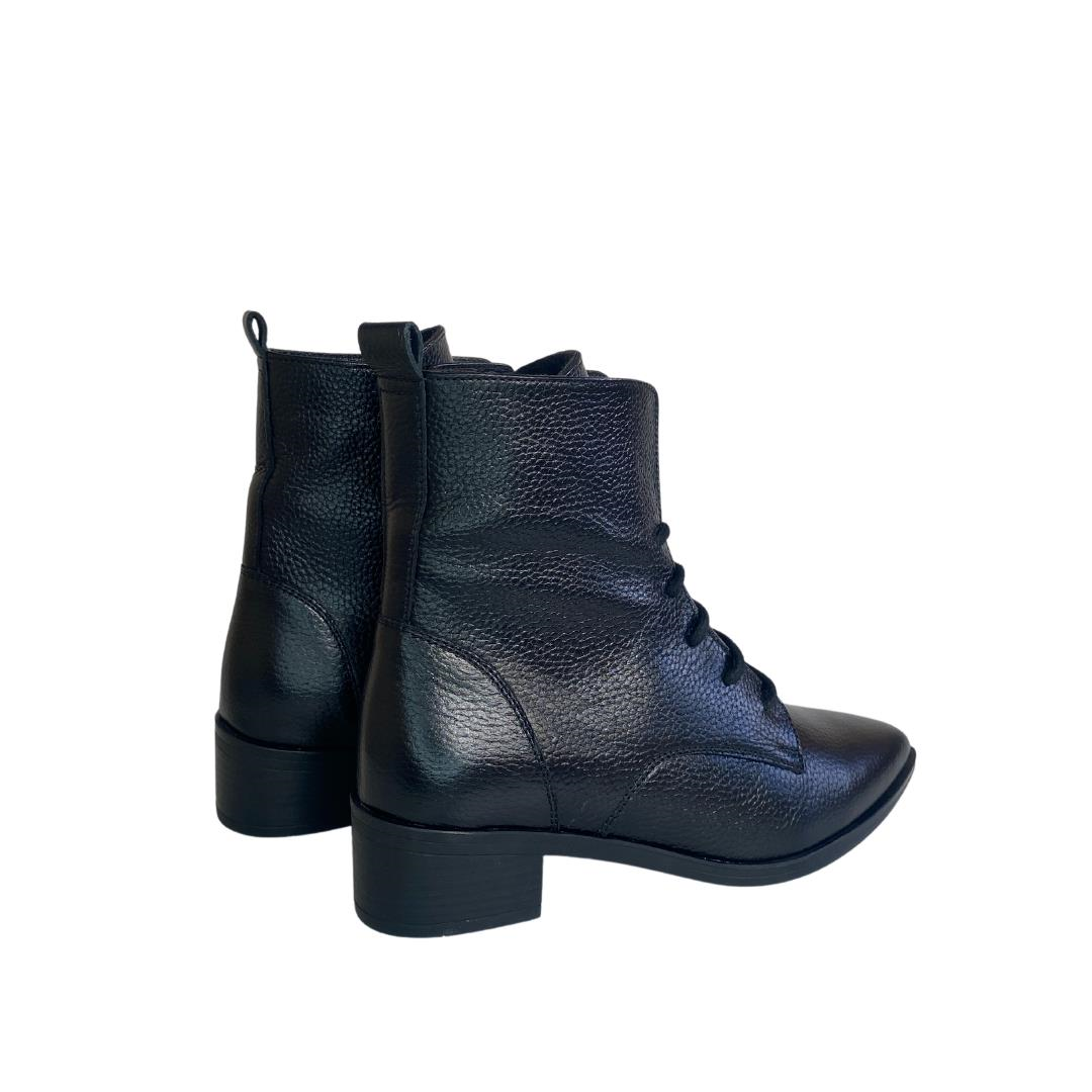 Siyah Alçak Topuklu Kadın Bot