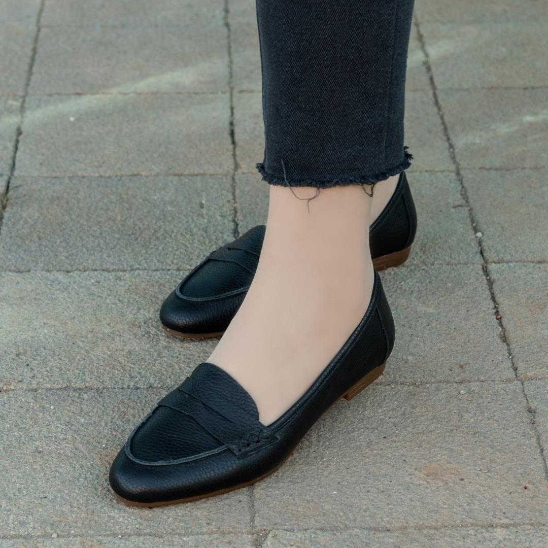 Siyah Deri Kadın Babet Ayakkabı