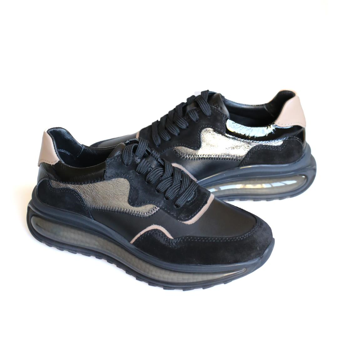 Siyah Deri Kadın Sneaker