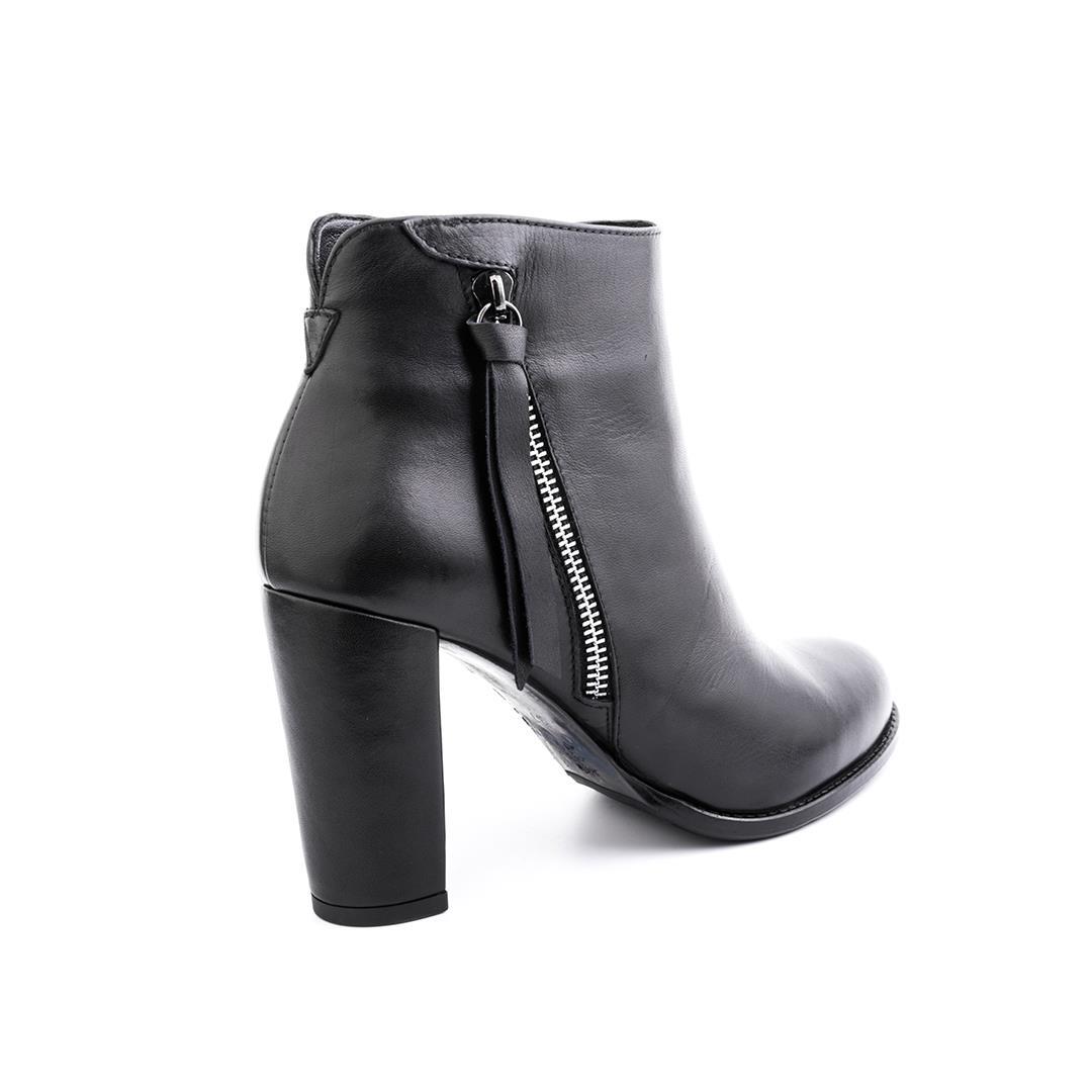 Siyah Fermuarlı Kadın Topuklu Bot