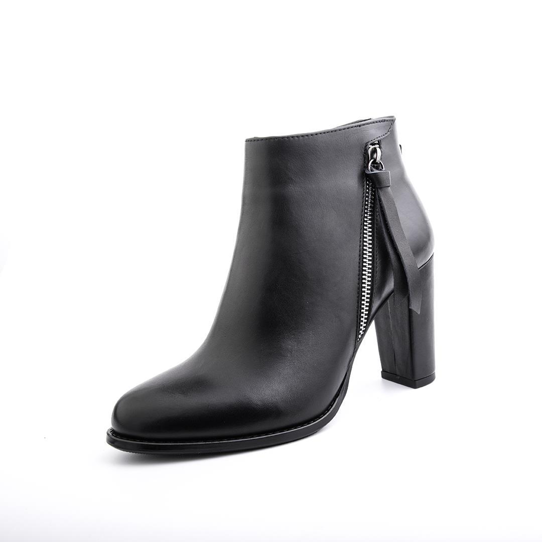 Siyah Fermuarlı Kadın Topuklu Bot