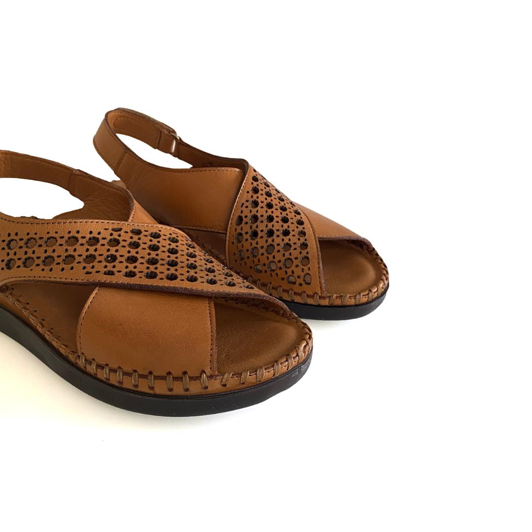 Taba Kadın Lazer Detaylı Sandalet