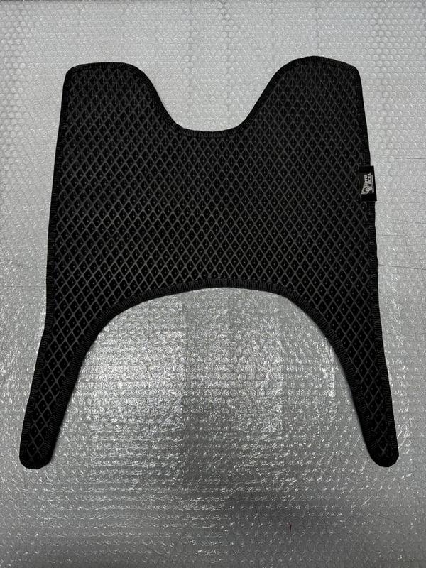 Hero Dash 110 Paspas (Siyah Zemin Siyah Kenarlı)