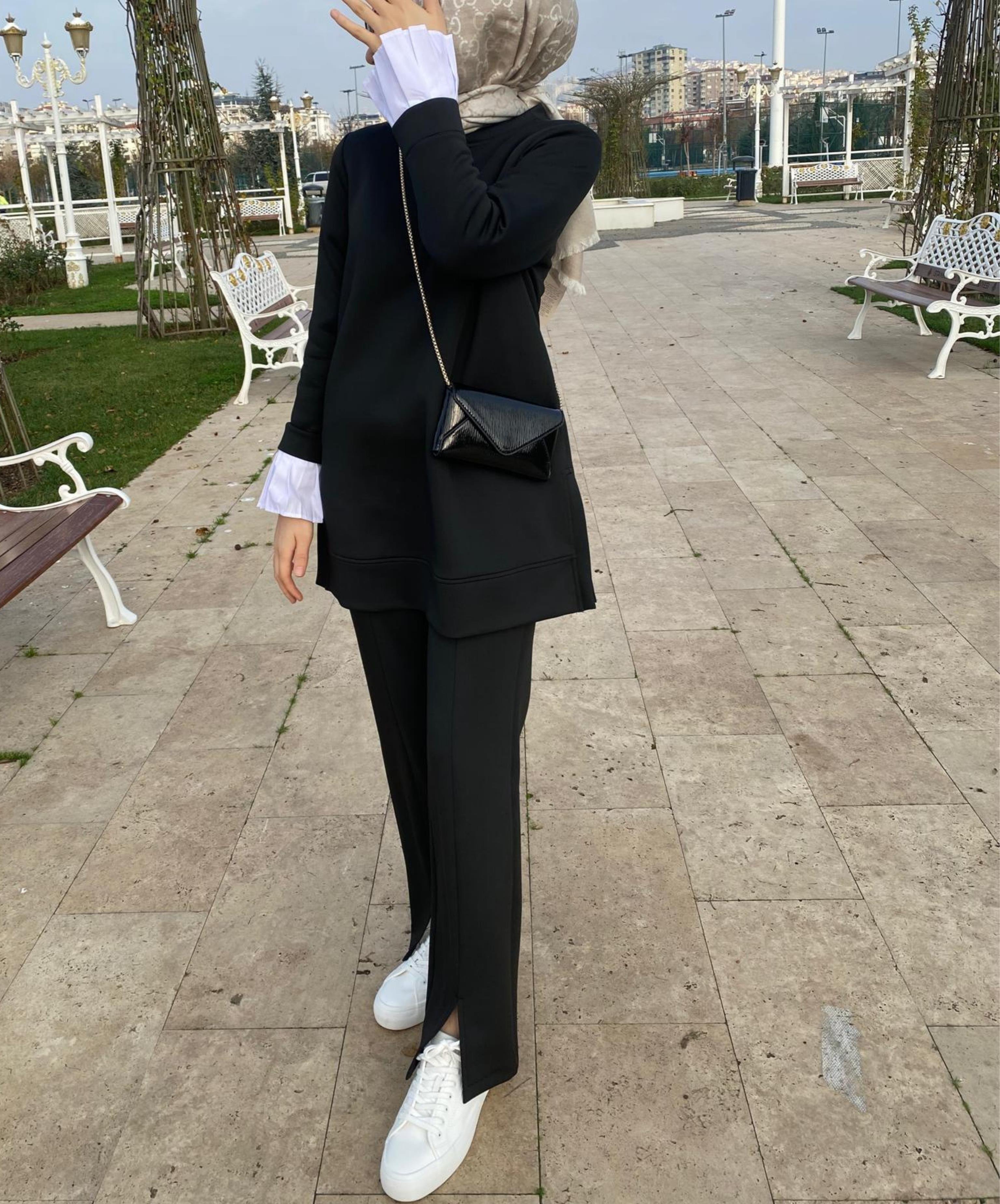 Pera Siyah Takım