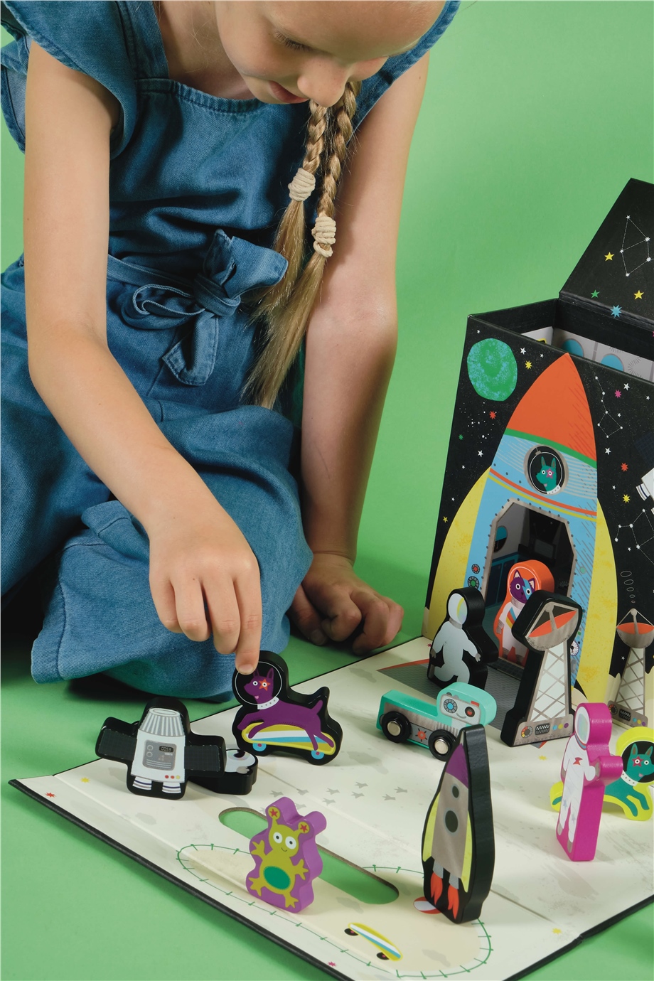 FLOSS & ROCK Ahşap Figürlü Oyun Kutuları / Space