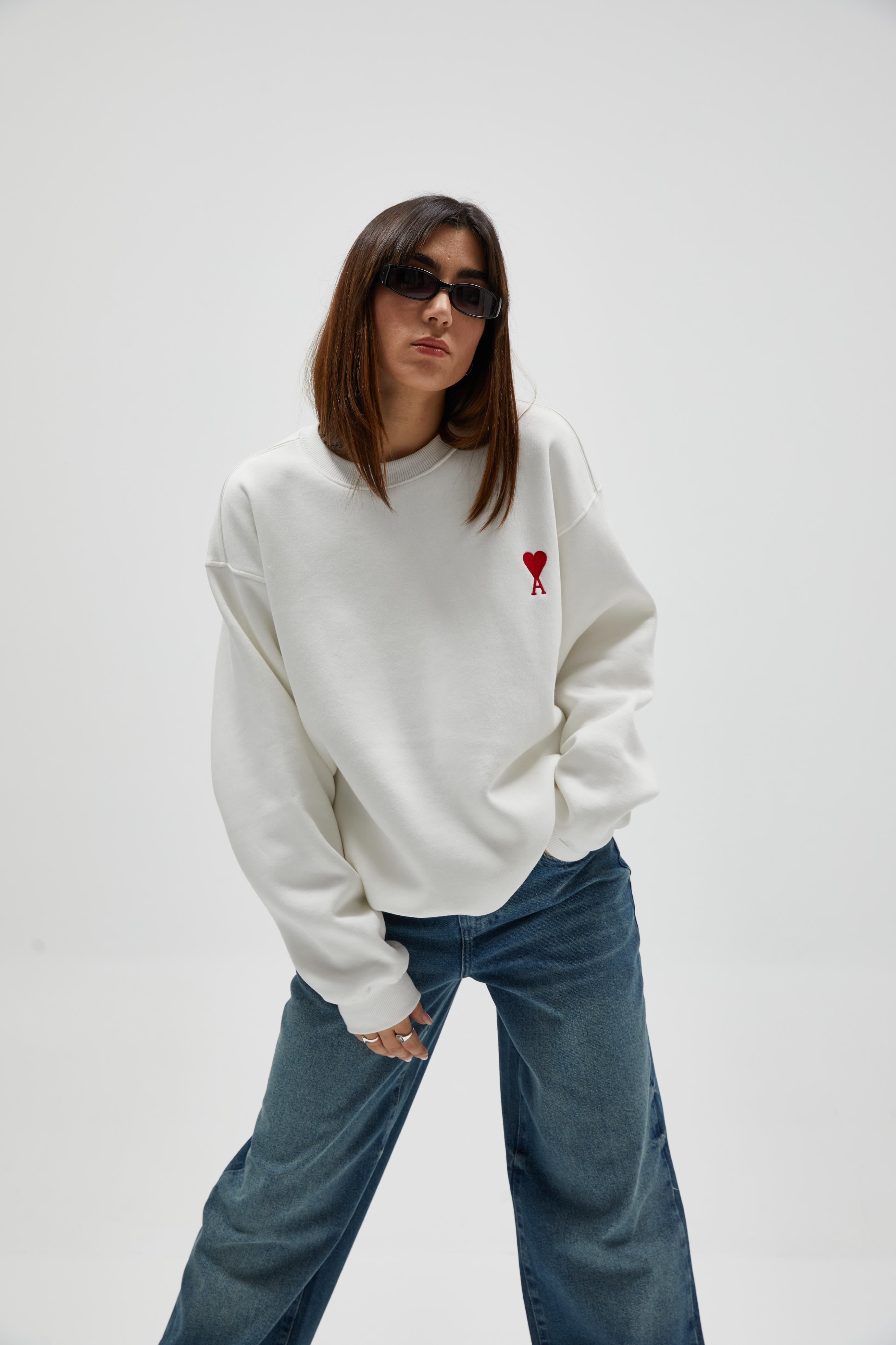 Beyaz Nakışlı Sweatshirt