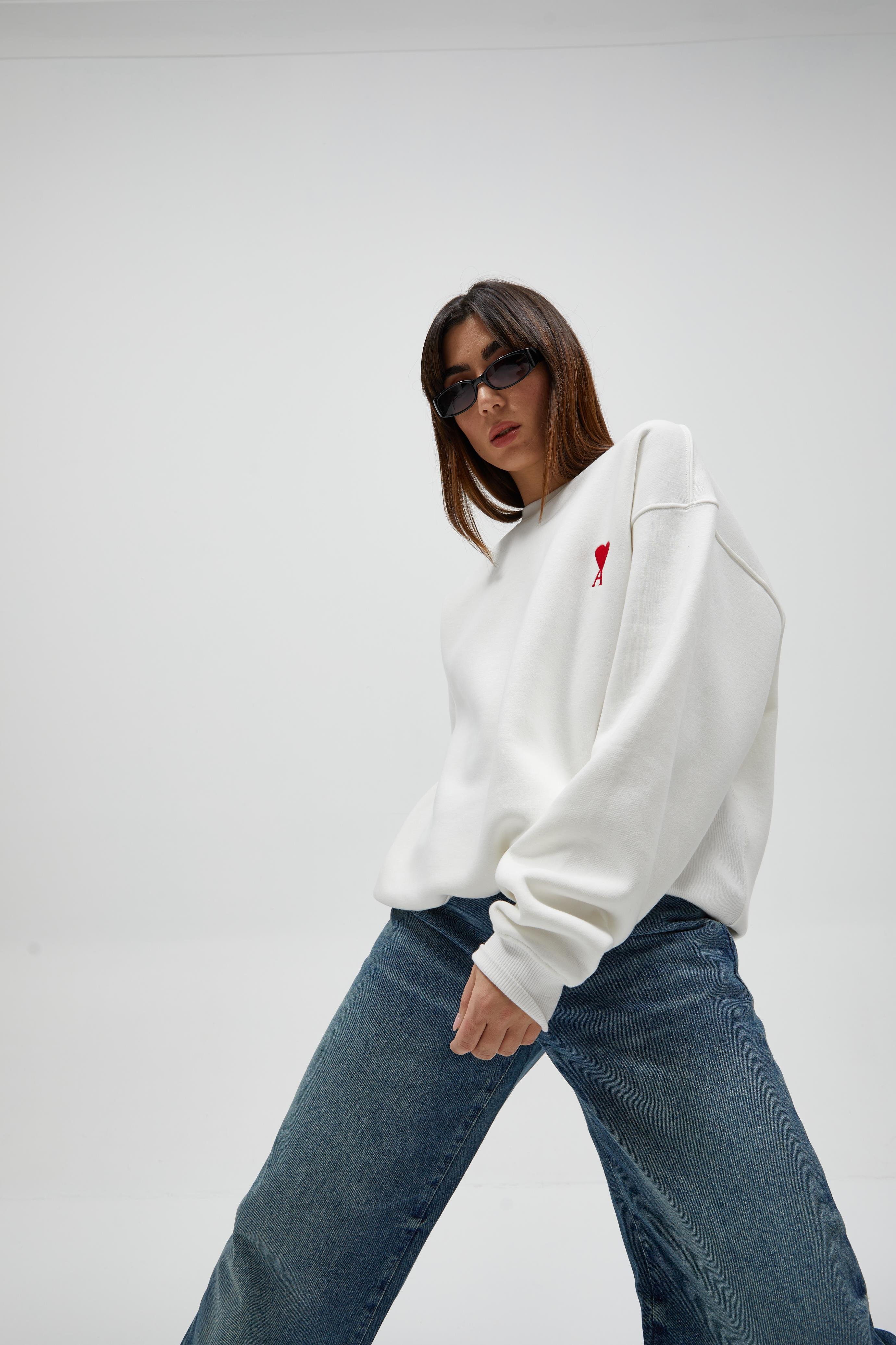 Beyaz Nakışlı Sweatshirt
