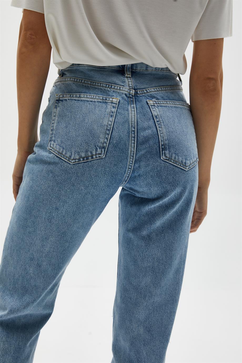 Dizi Yırtık Straight Jean