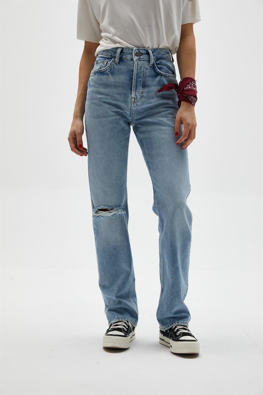 Dizi Yırtık Straight Jean