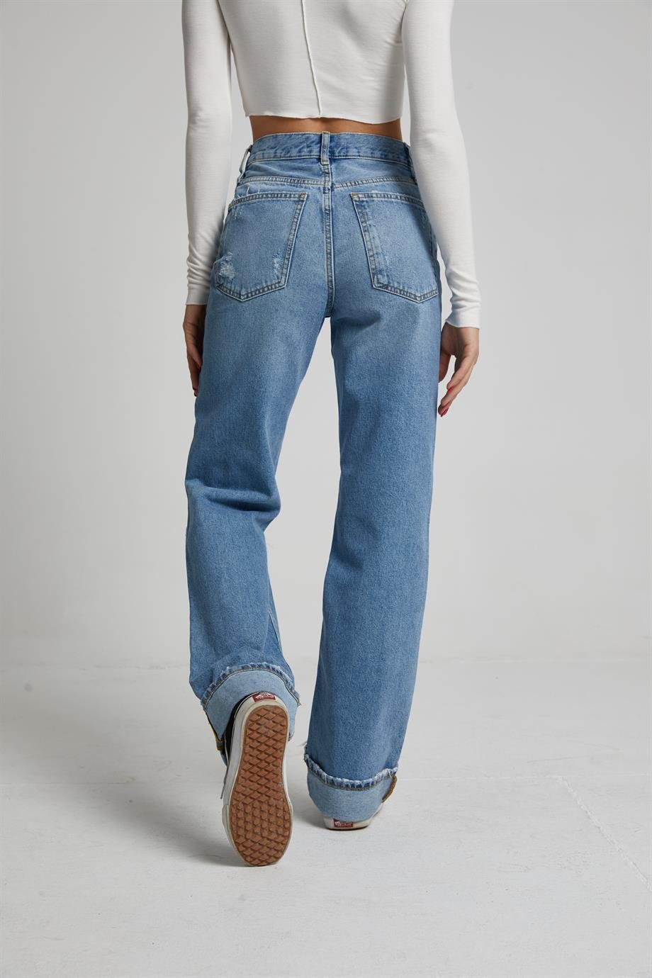 Mavi Yırtık Straight Jean 