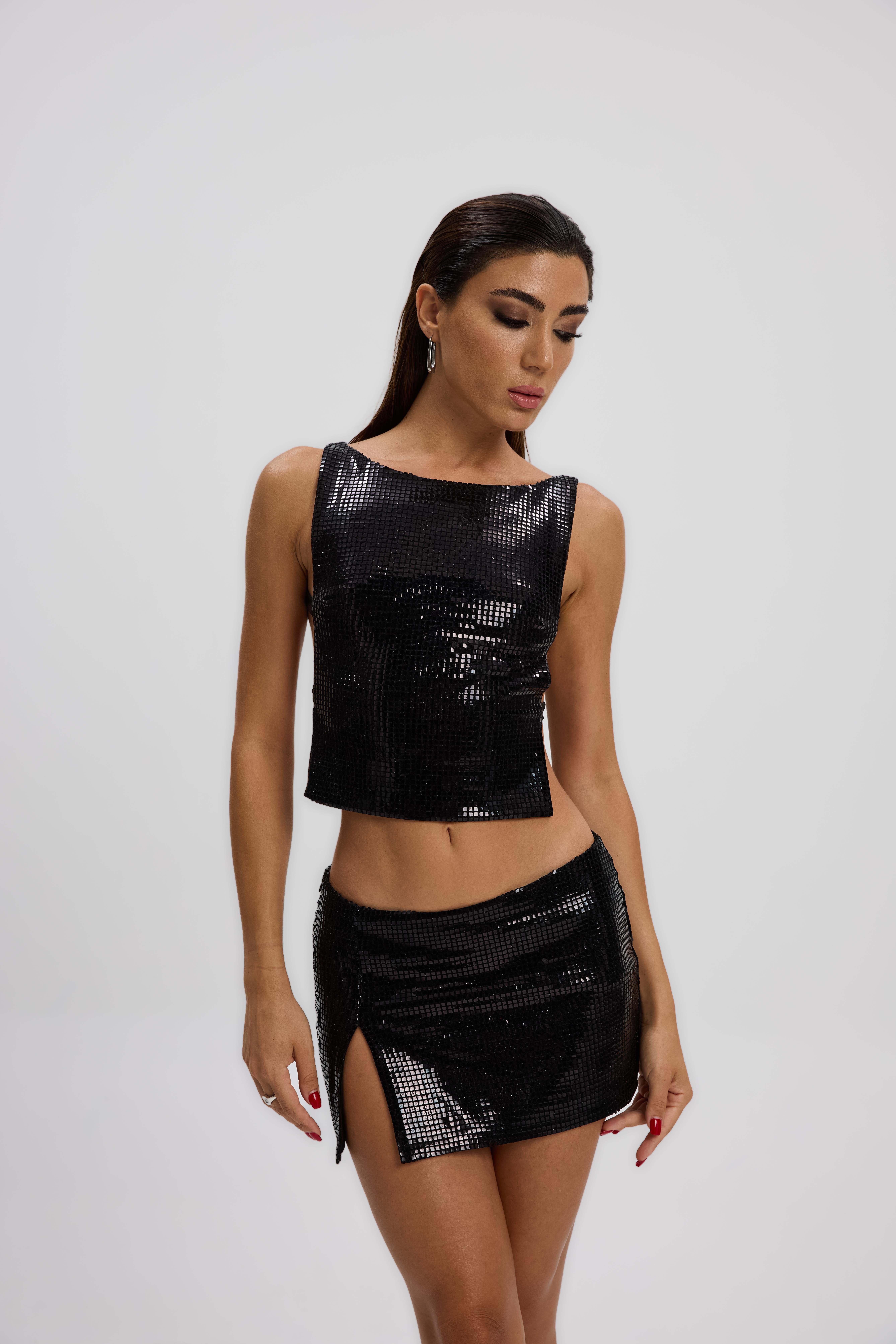 Sırt Dekolteli Parlak Bluz