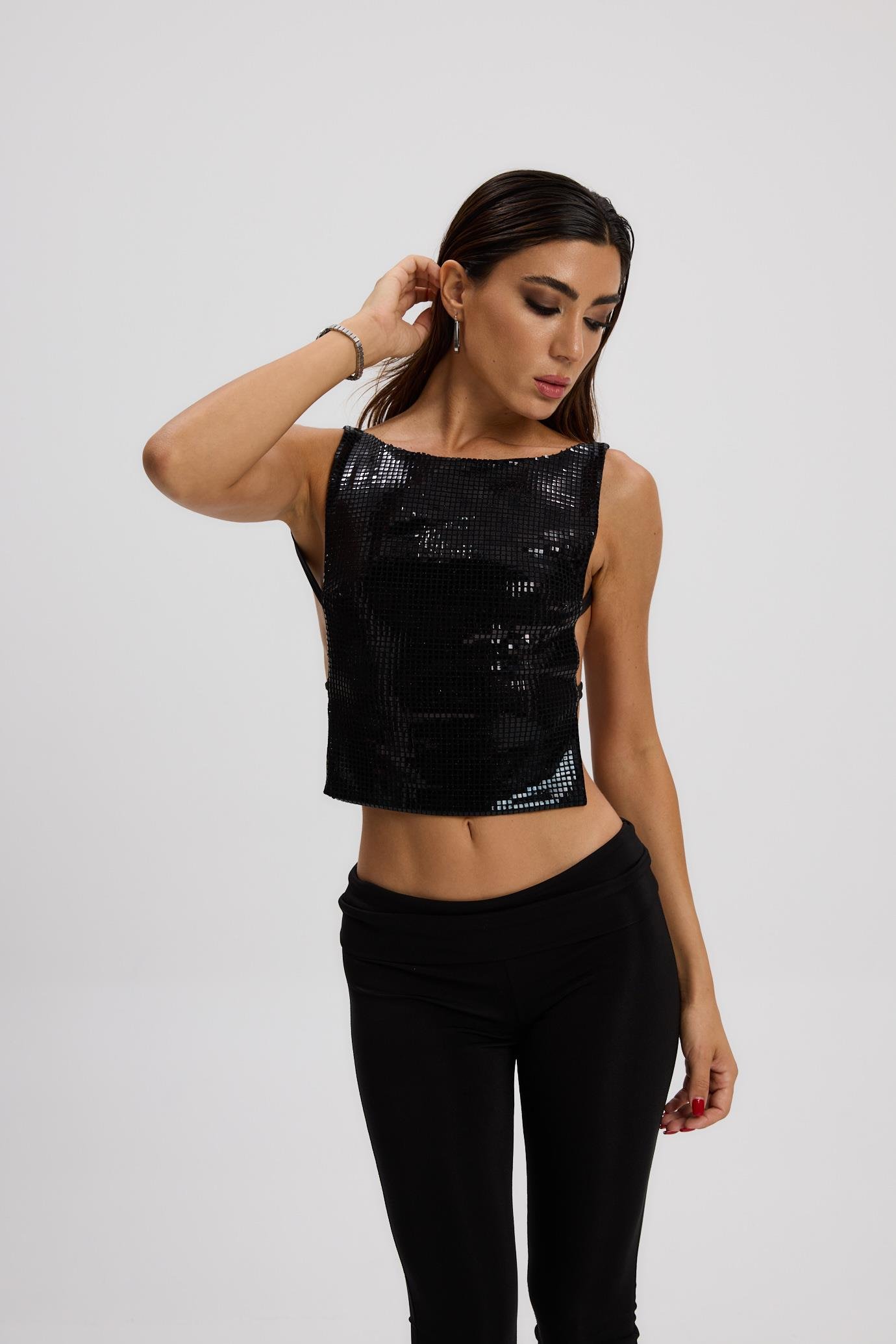 Sırt Dekolteli Parlak Bluz