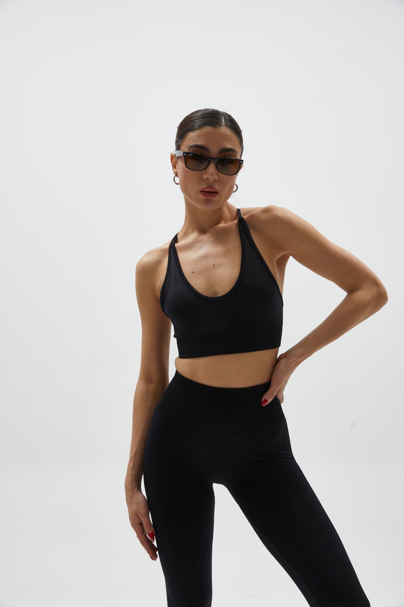 Siyah Çapraz Sırt Detaylı Bra