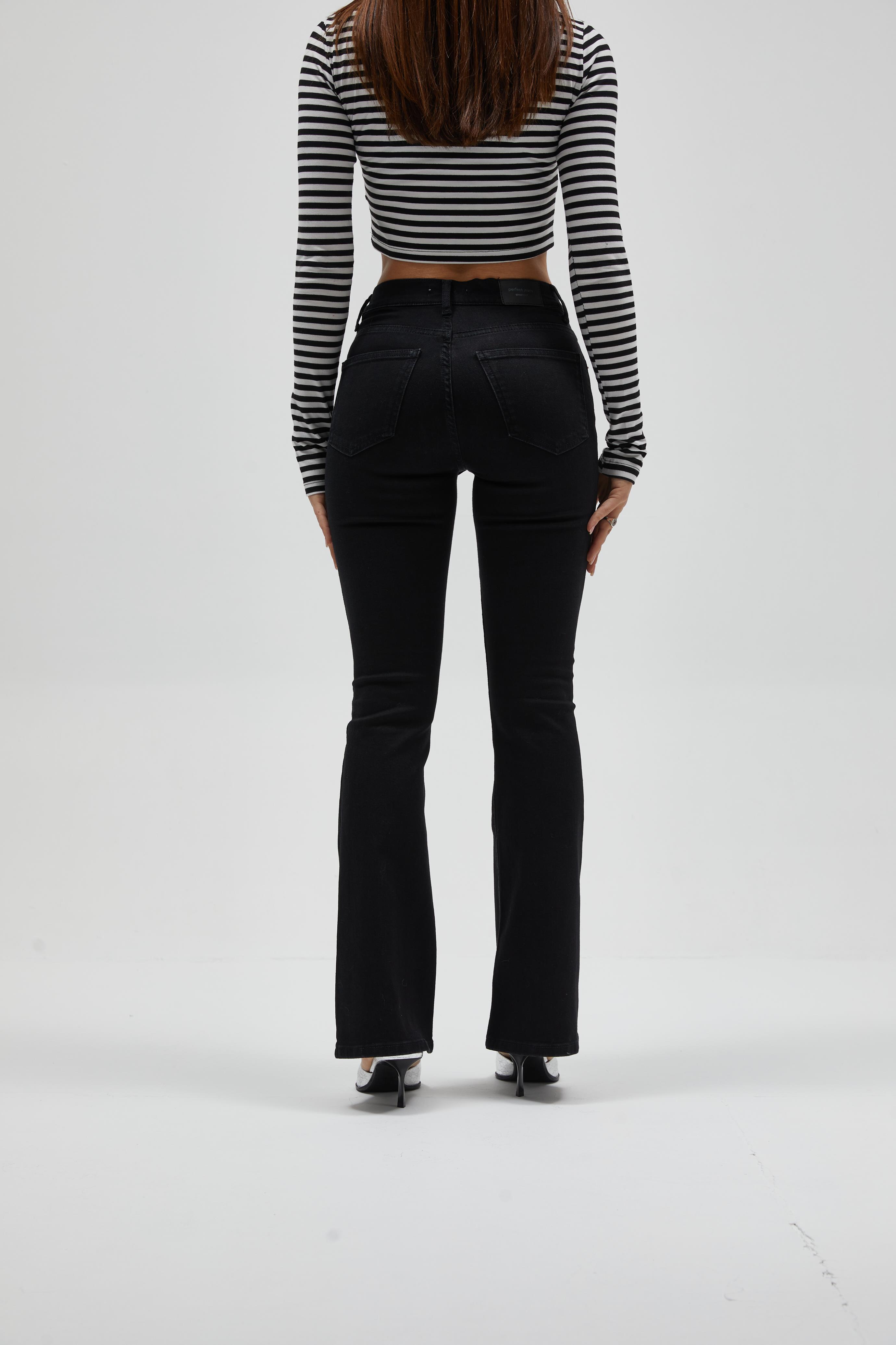 Siyah V Kesim Flare Fit Pantolon 