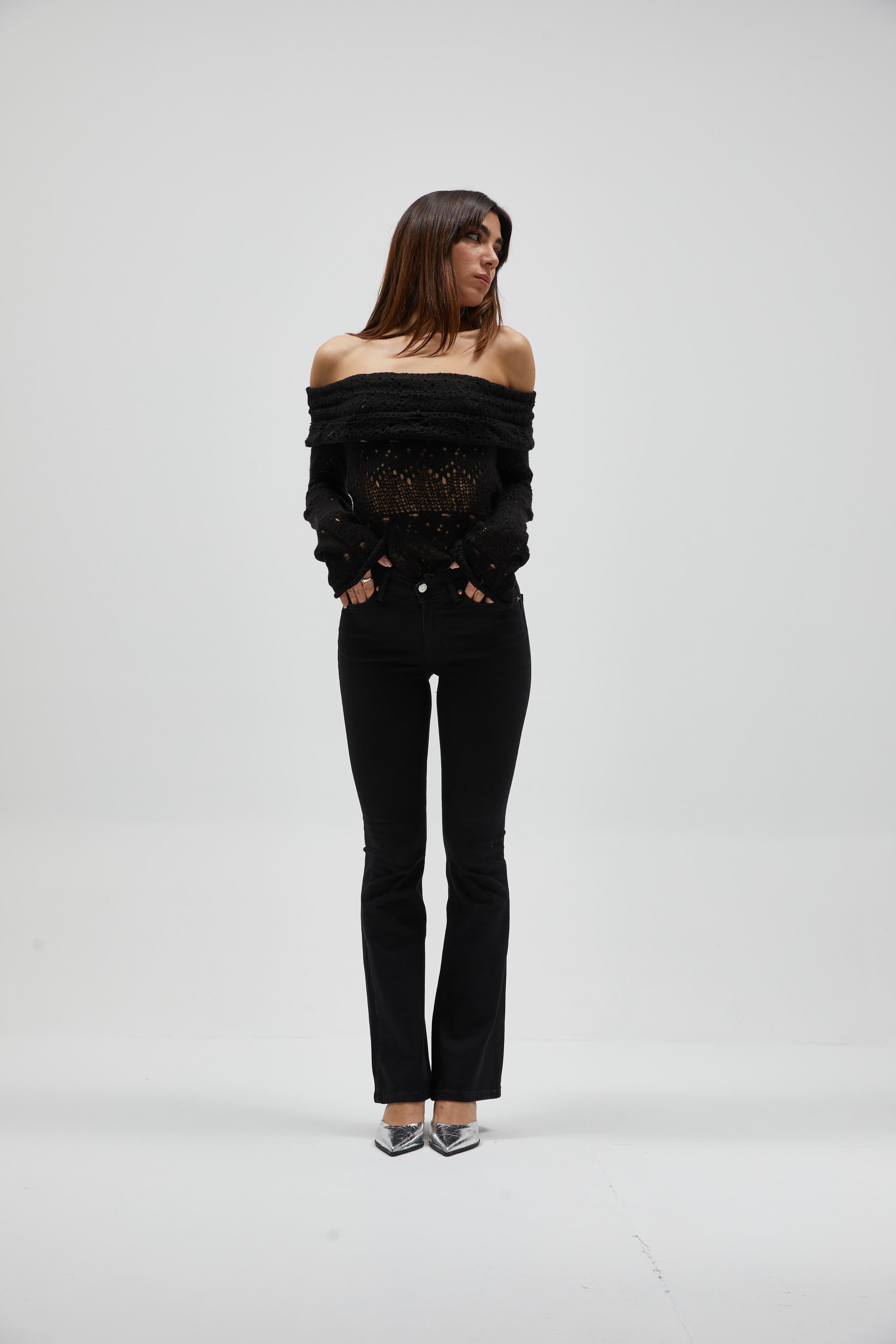 Siyah V Kesim Flare Fit Pantolon 