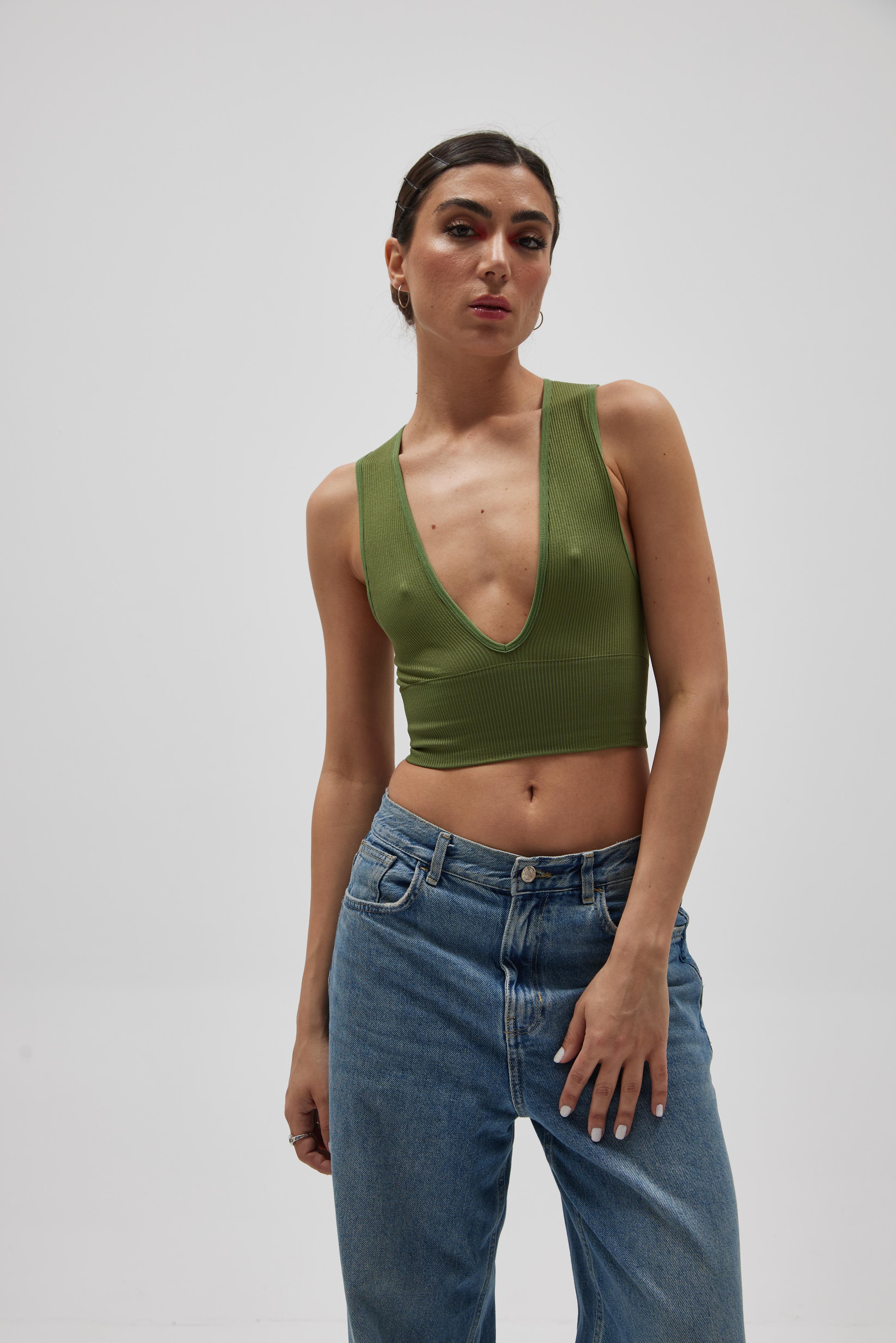 Yeşil V Yaka Top
