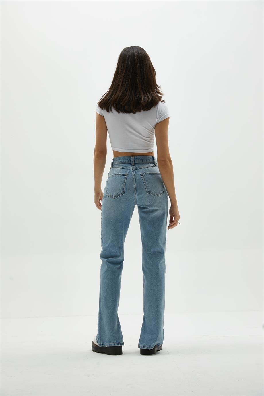 Yırtmaç Detaylı Straight Jean