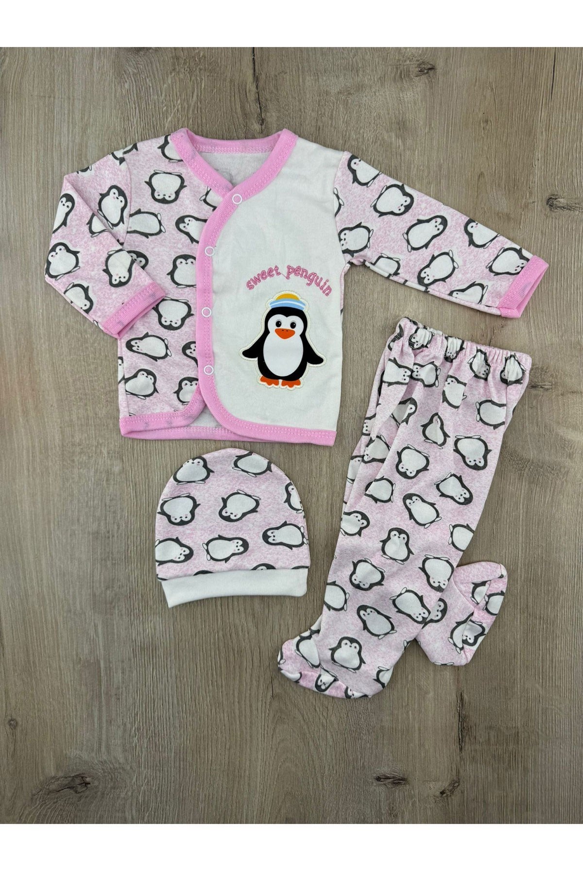 #260267 (0-3 Ay) Penguen Desenli Şapkalı Zıbın Takımı